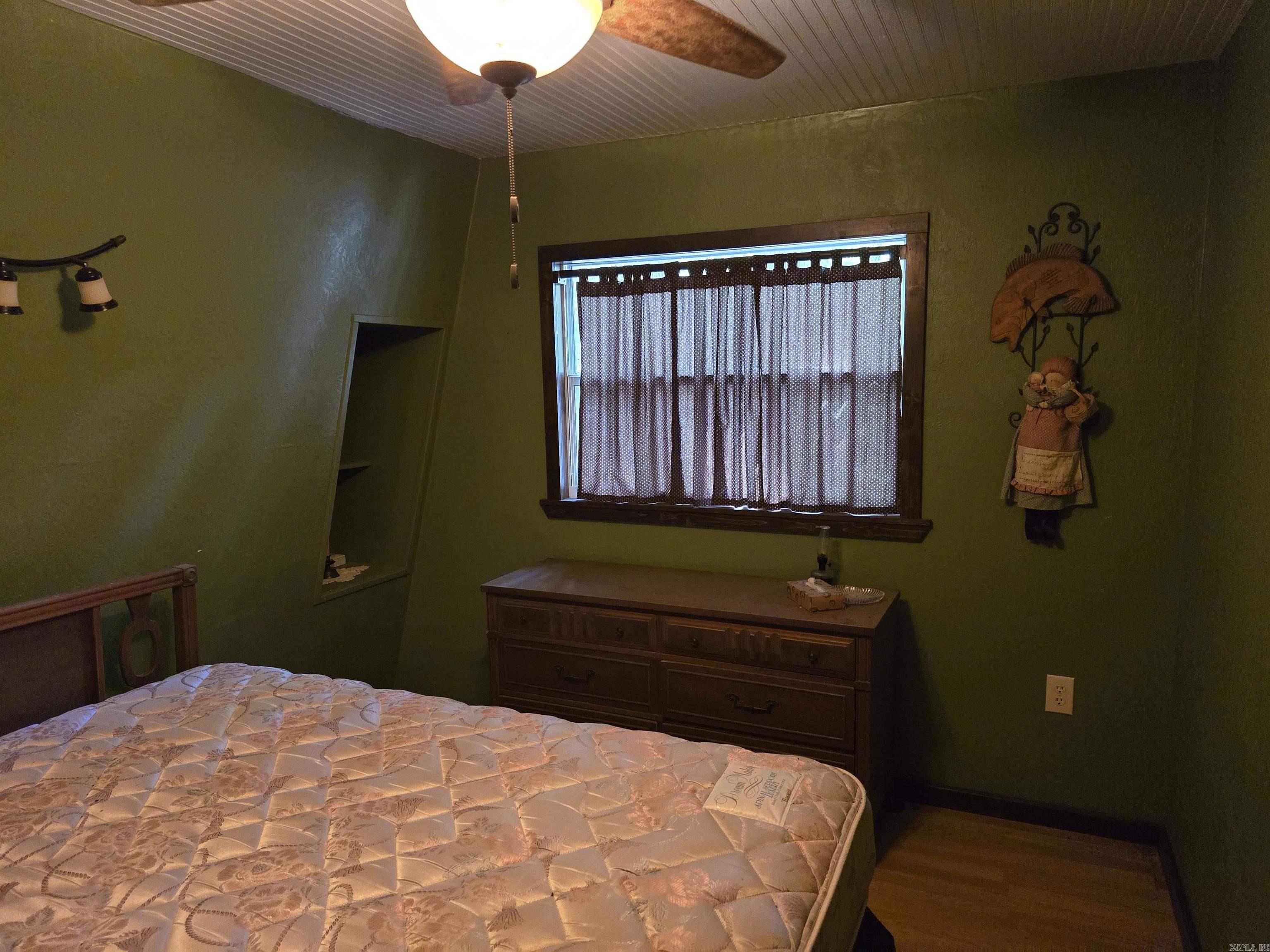 2732 Mitchell Road  Mountain View, AR