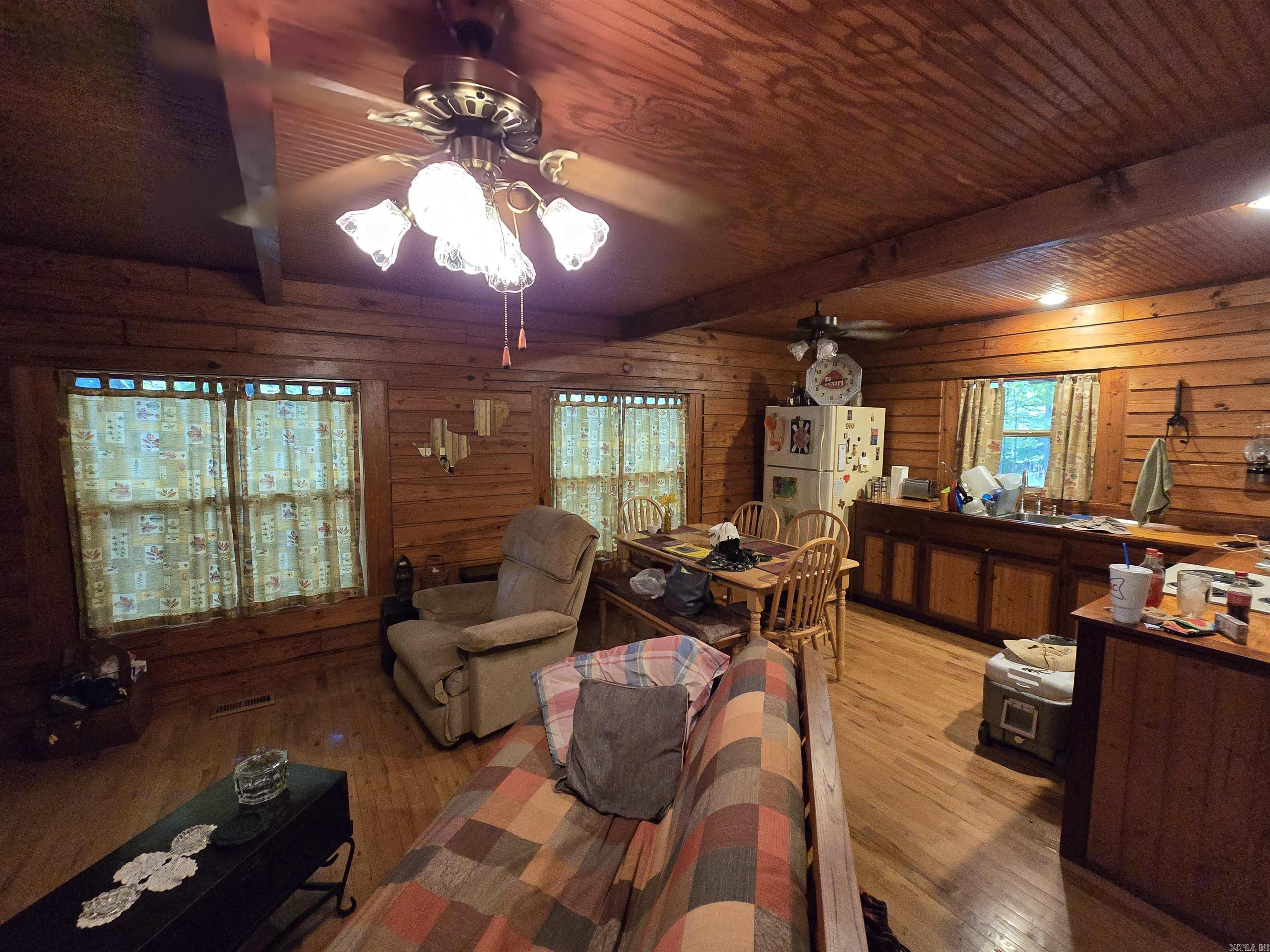 2732 Mitchell Road  Mountain View, AR