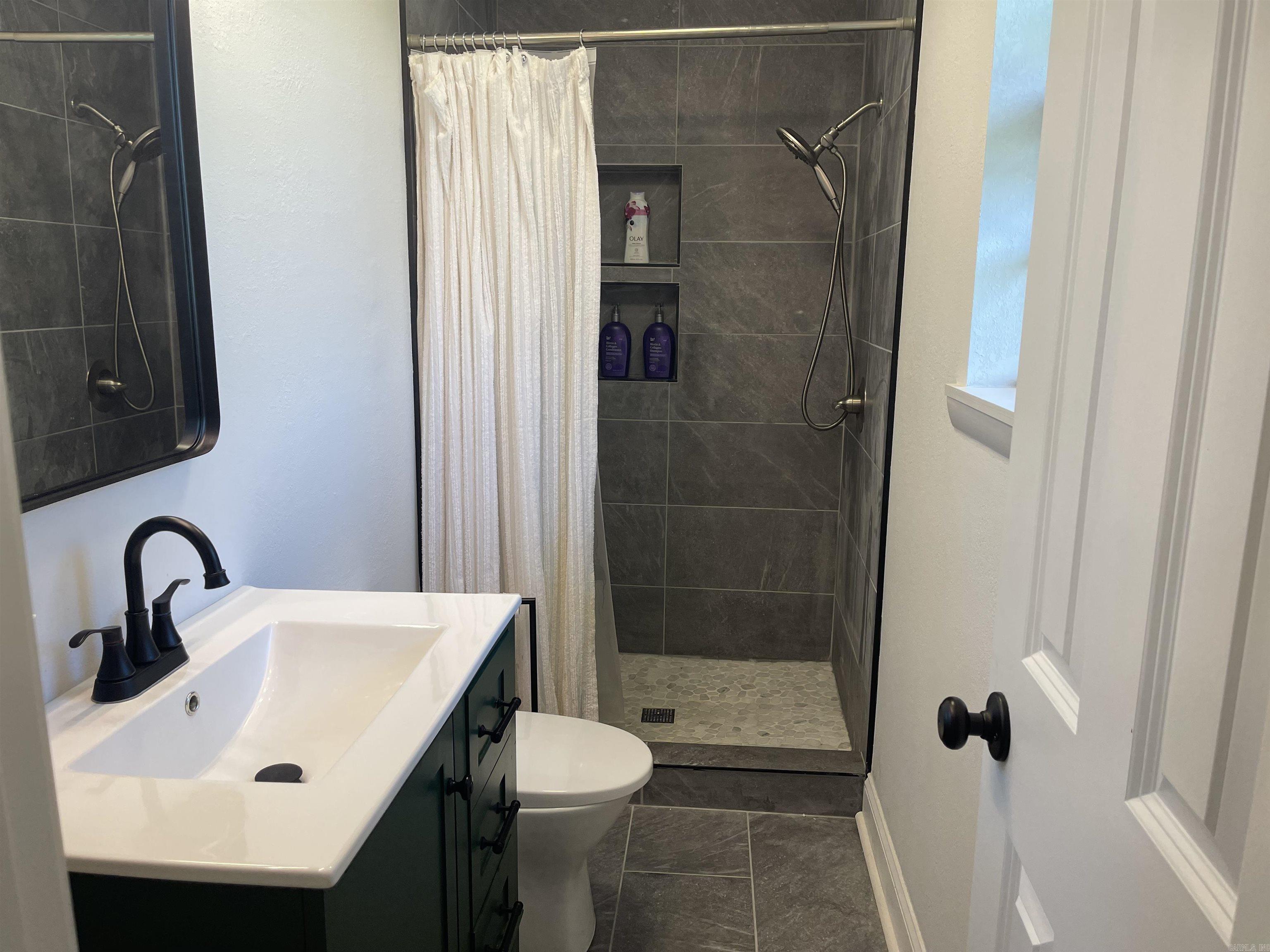104 Torrey  Hot Springs, AR