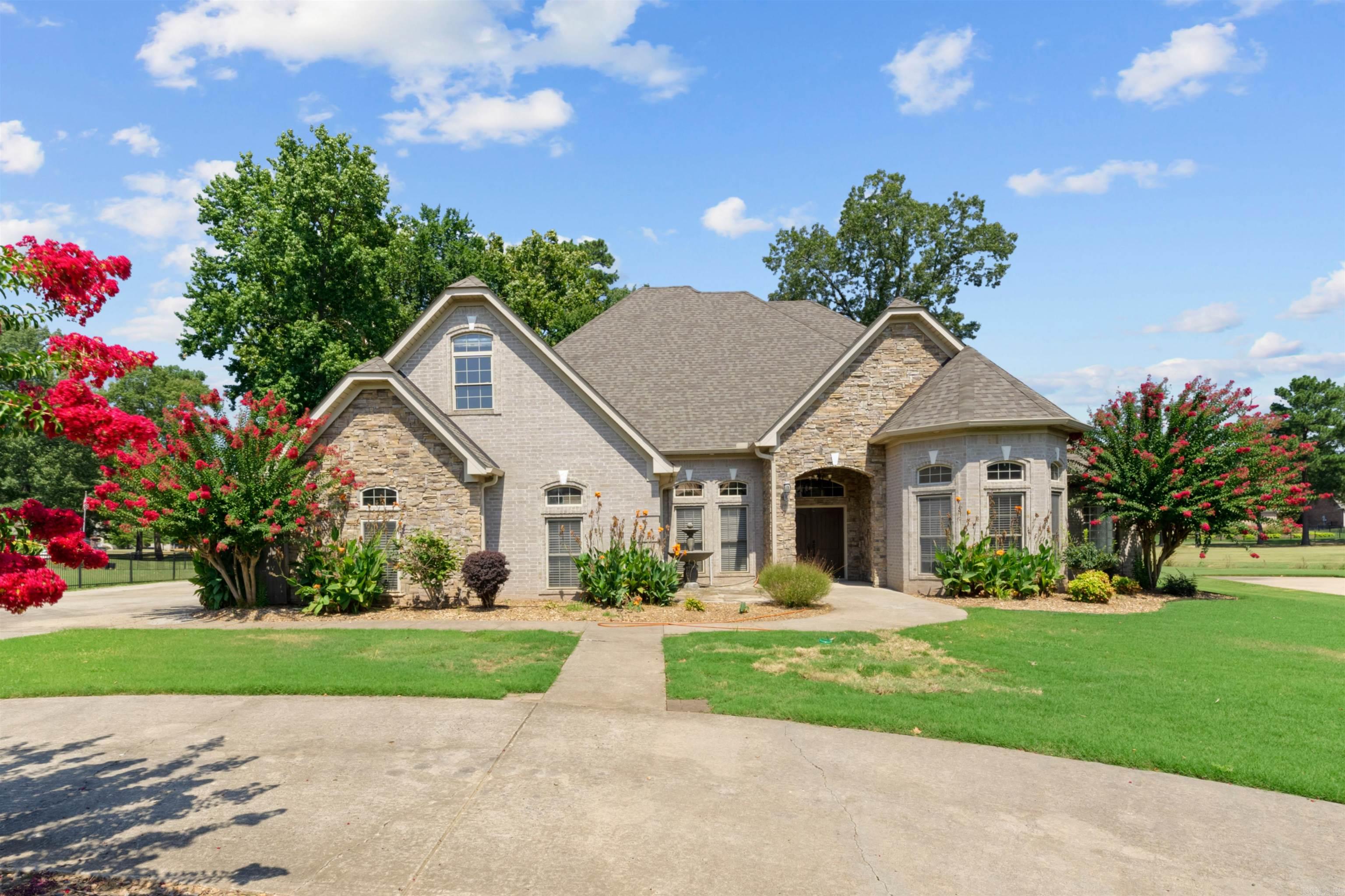 2816 Shadow Creek  Benton, AR
