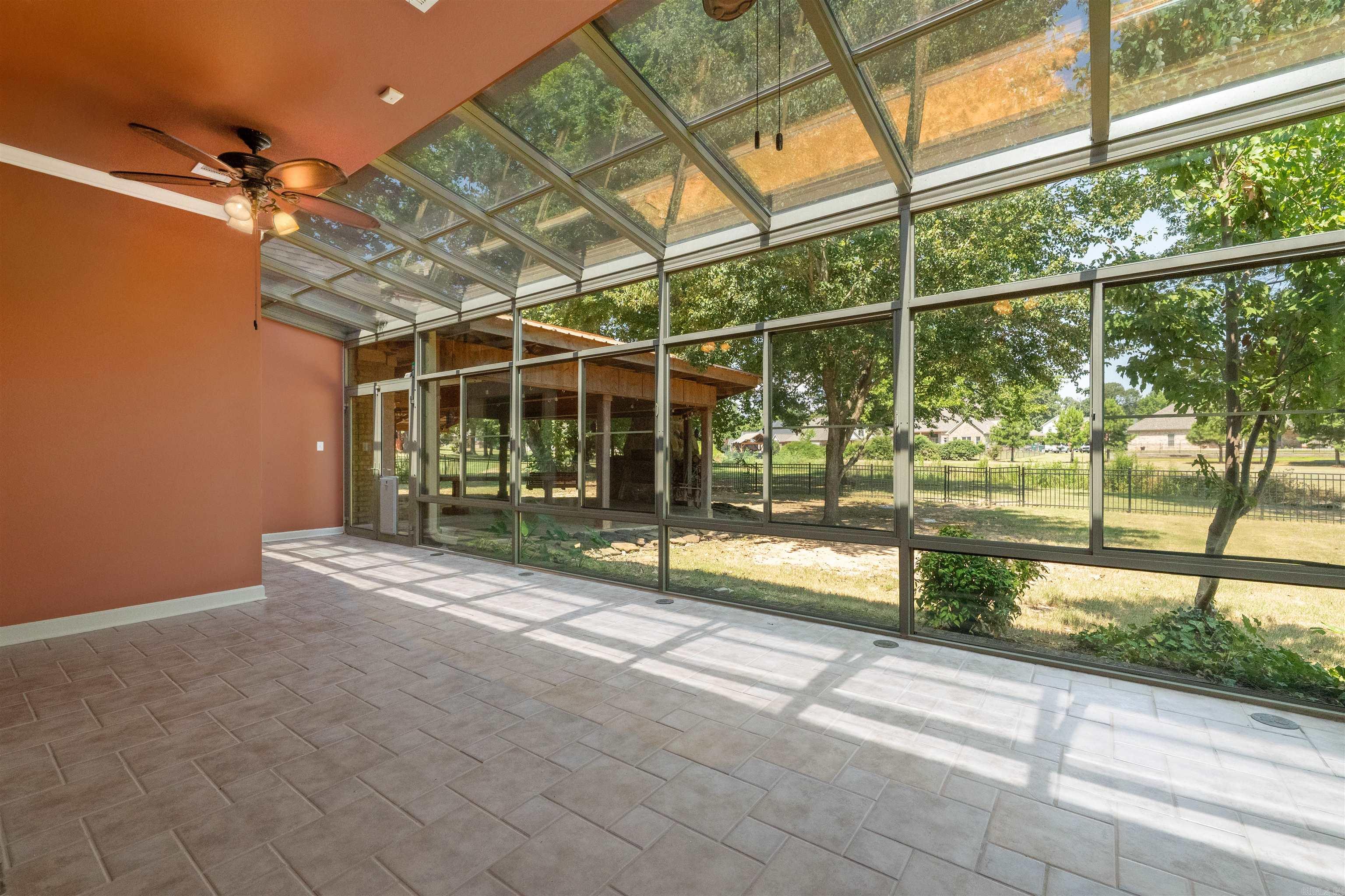 2816 Shadow Creek  Benton, AR