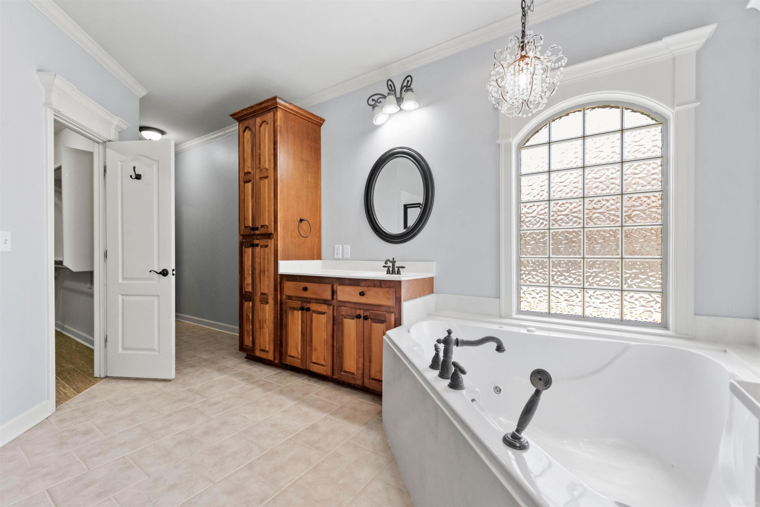 2816 Shadow Creek  Benton, AR