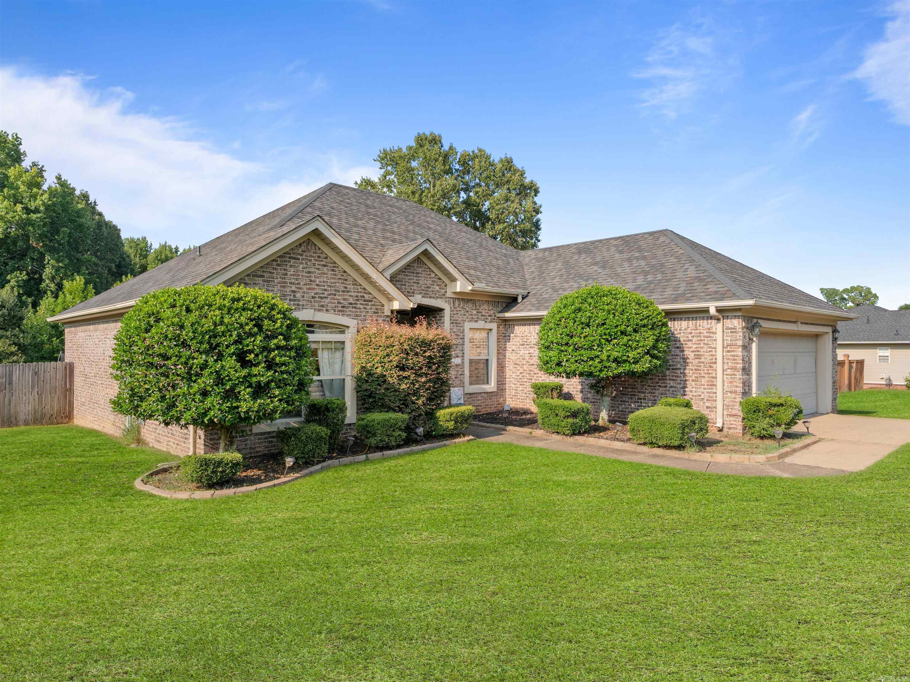 320 Alma Dr  Austin, AR