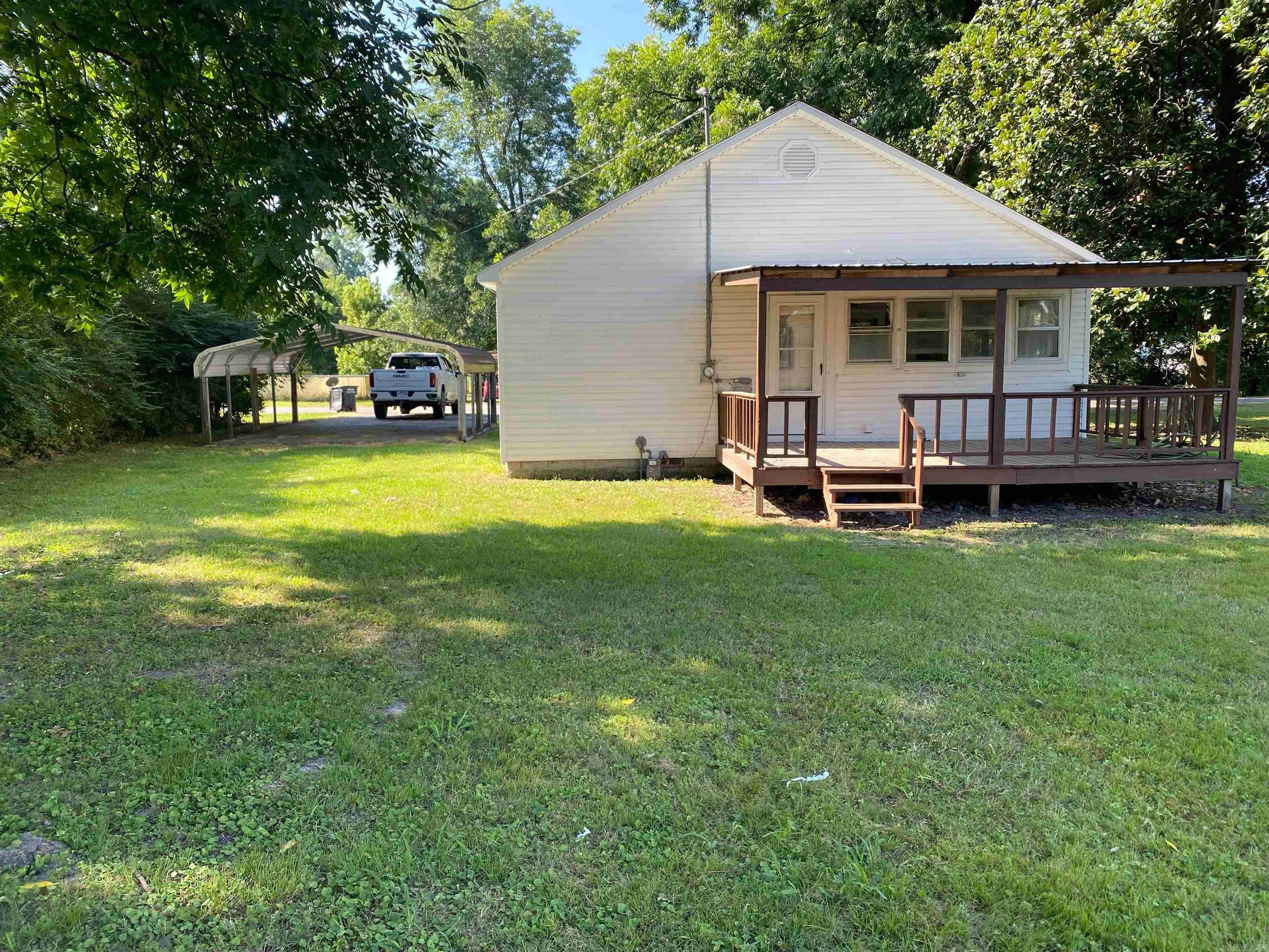 242 E Davis  Piggott, AR
