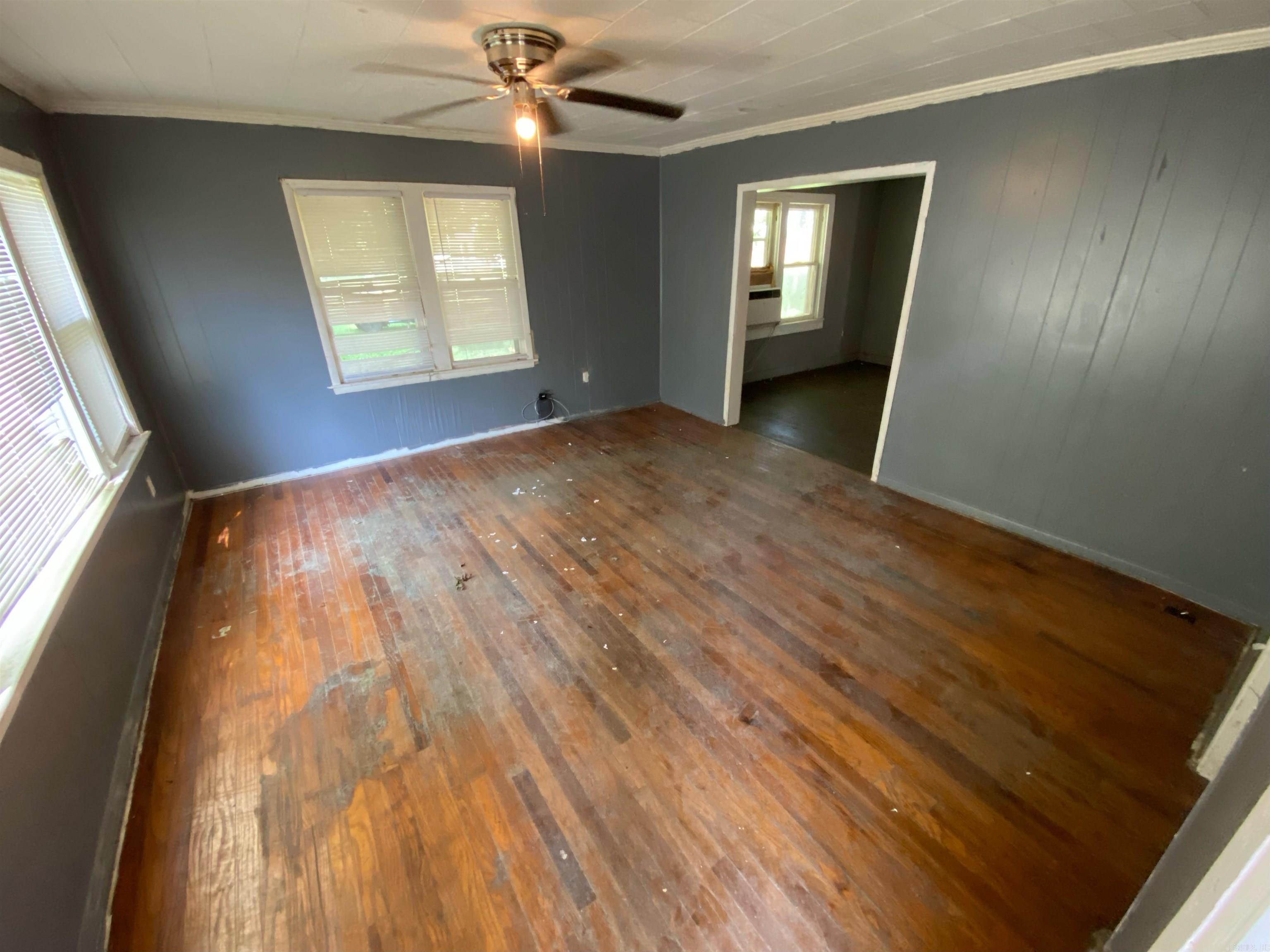 242 E Davis  Piggott, AR
