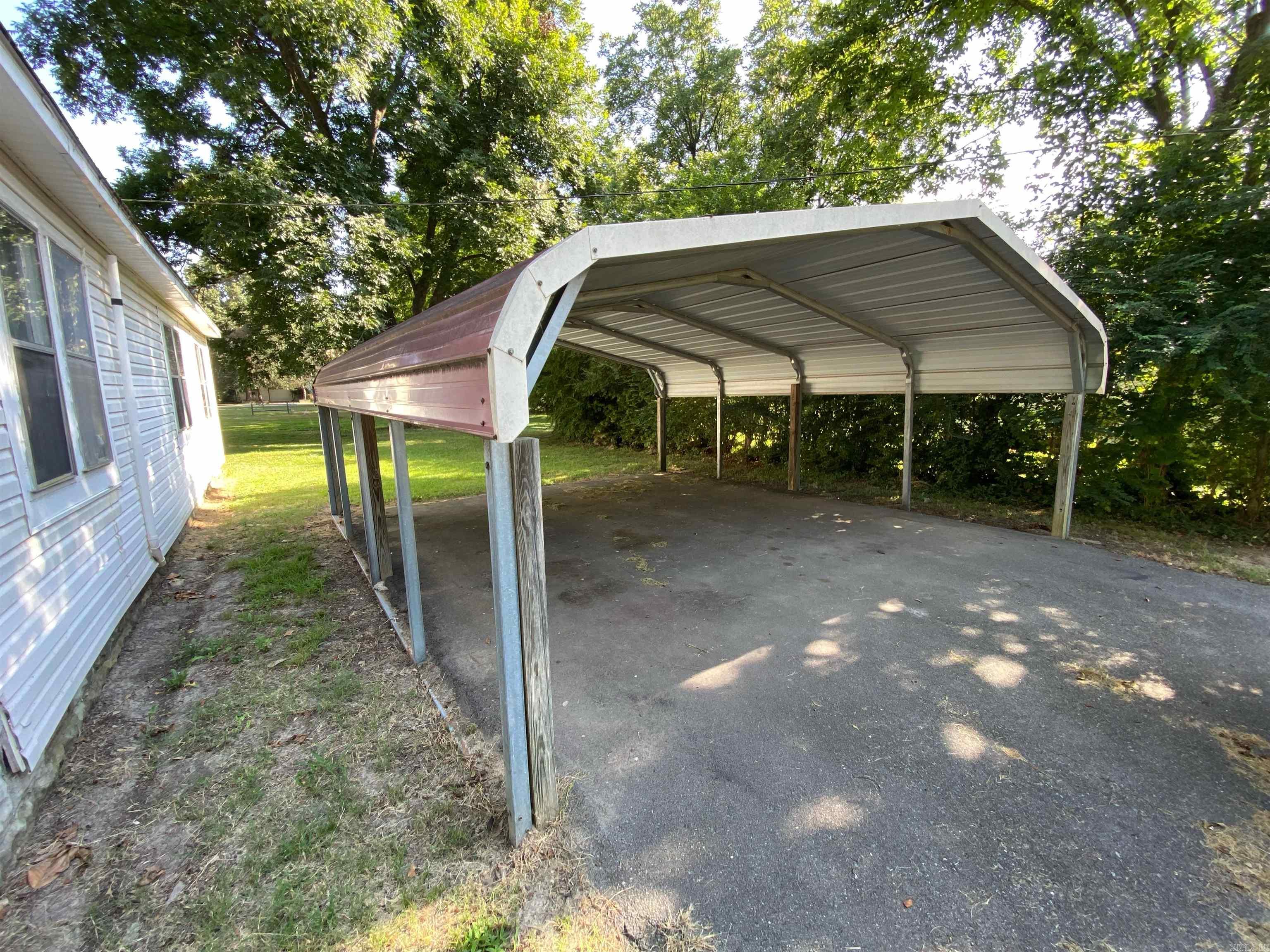 242 E Davis  Piggott, AR