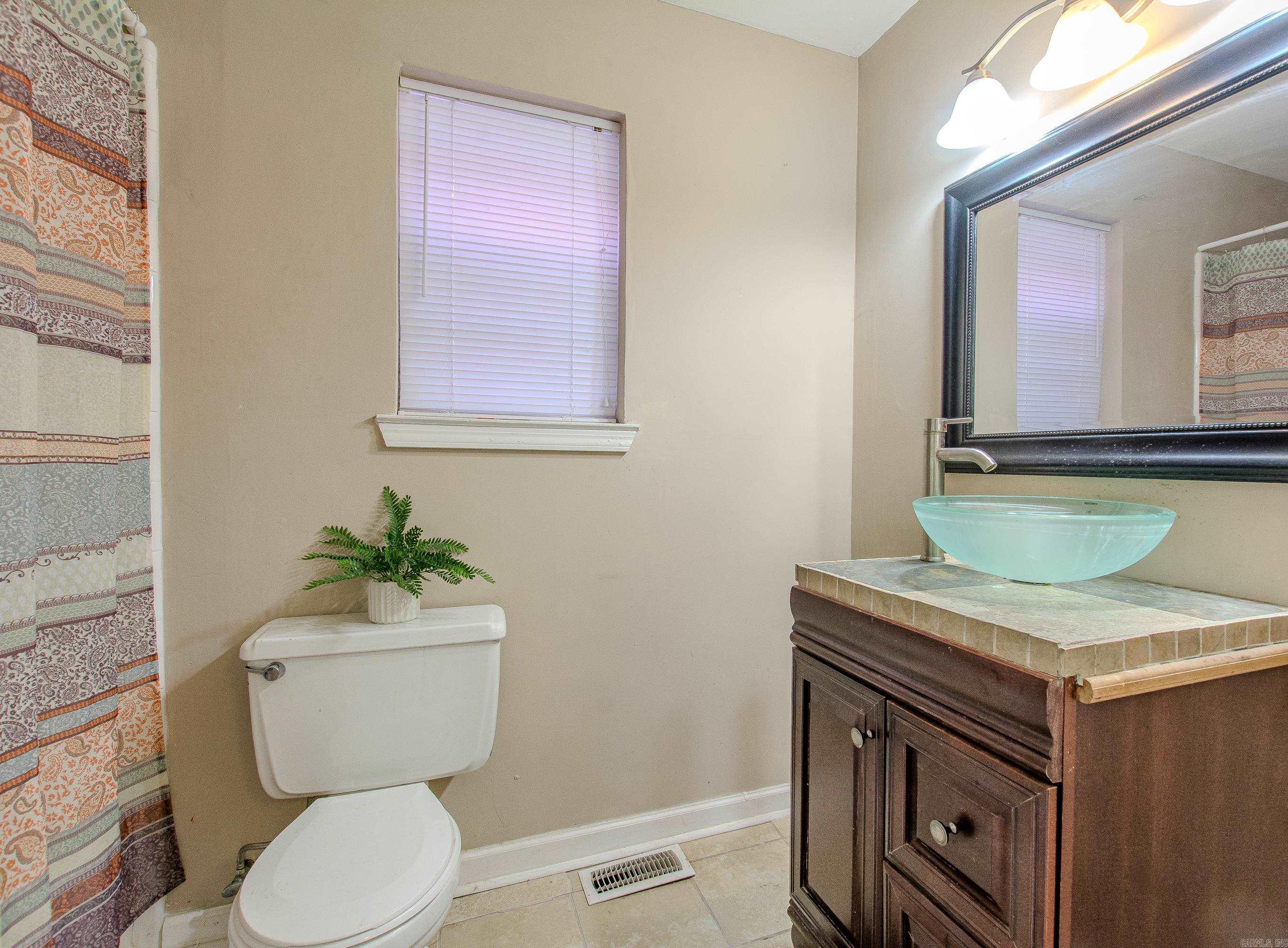 813 Silver Hill Road North Little Rock, AR 72118-2657