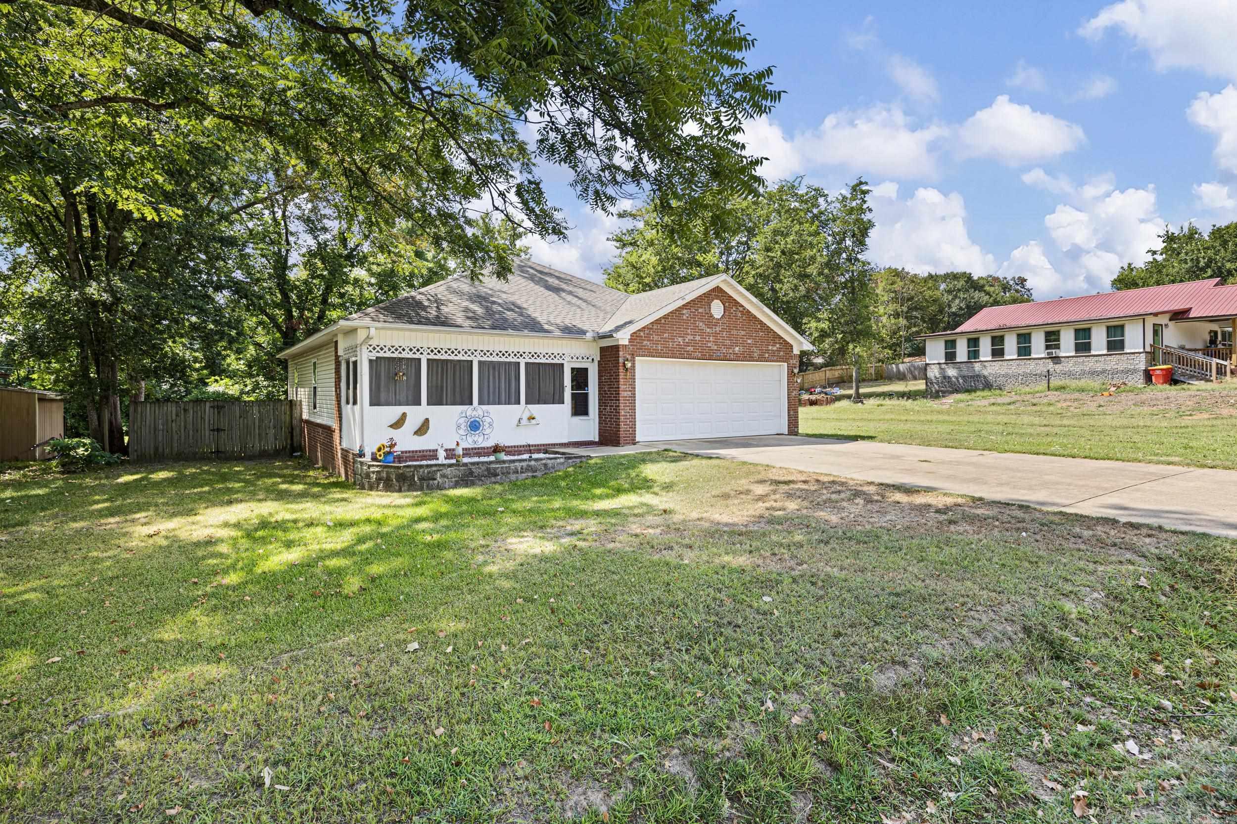 304 S Ola  Morrilton, AR