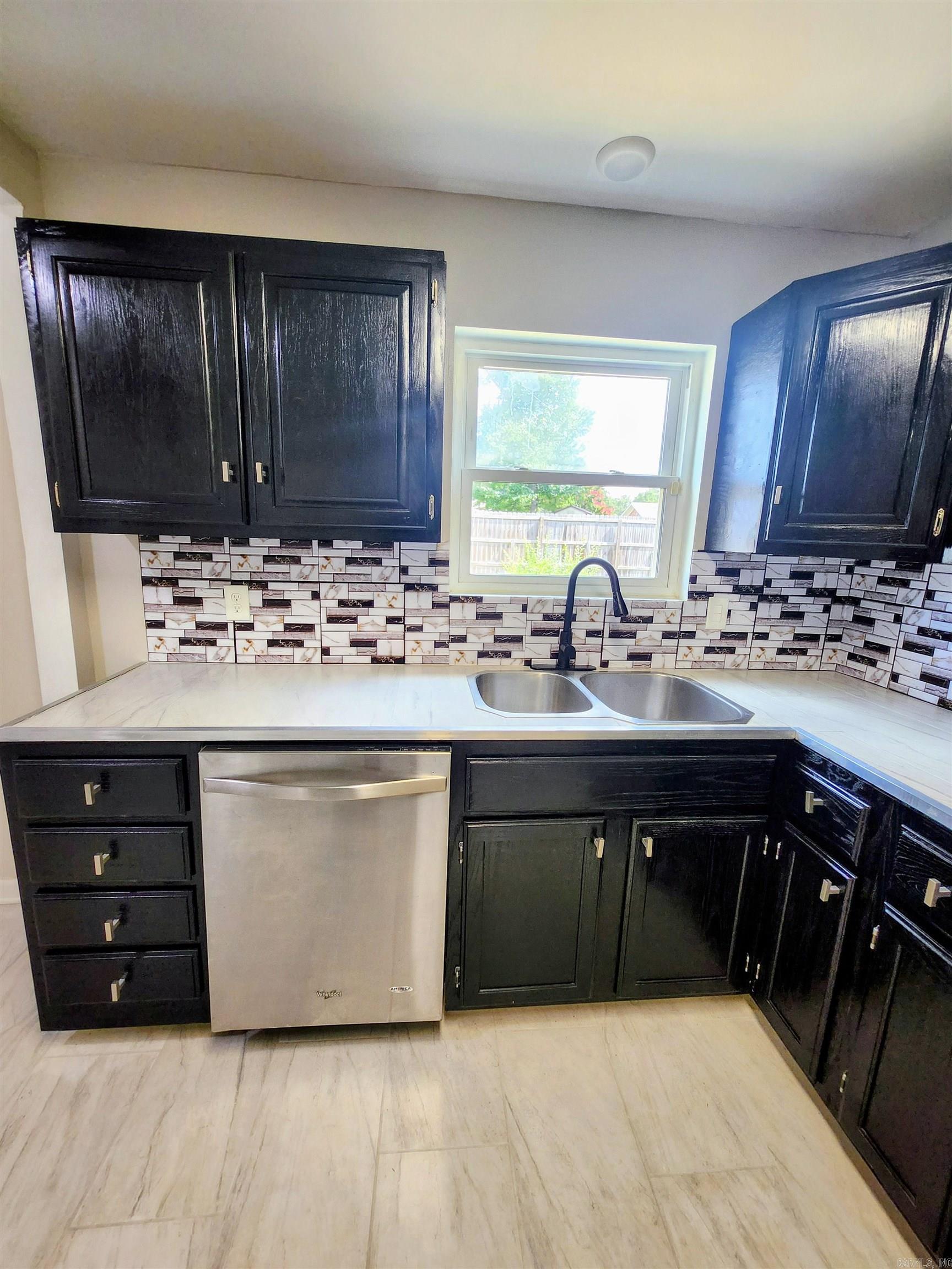 8921 CLAREMONT  Sherwood, AR