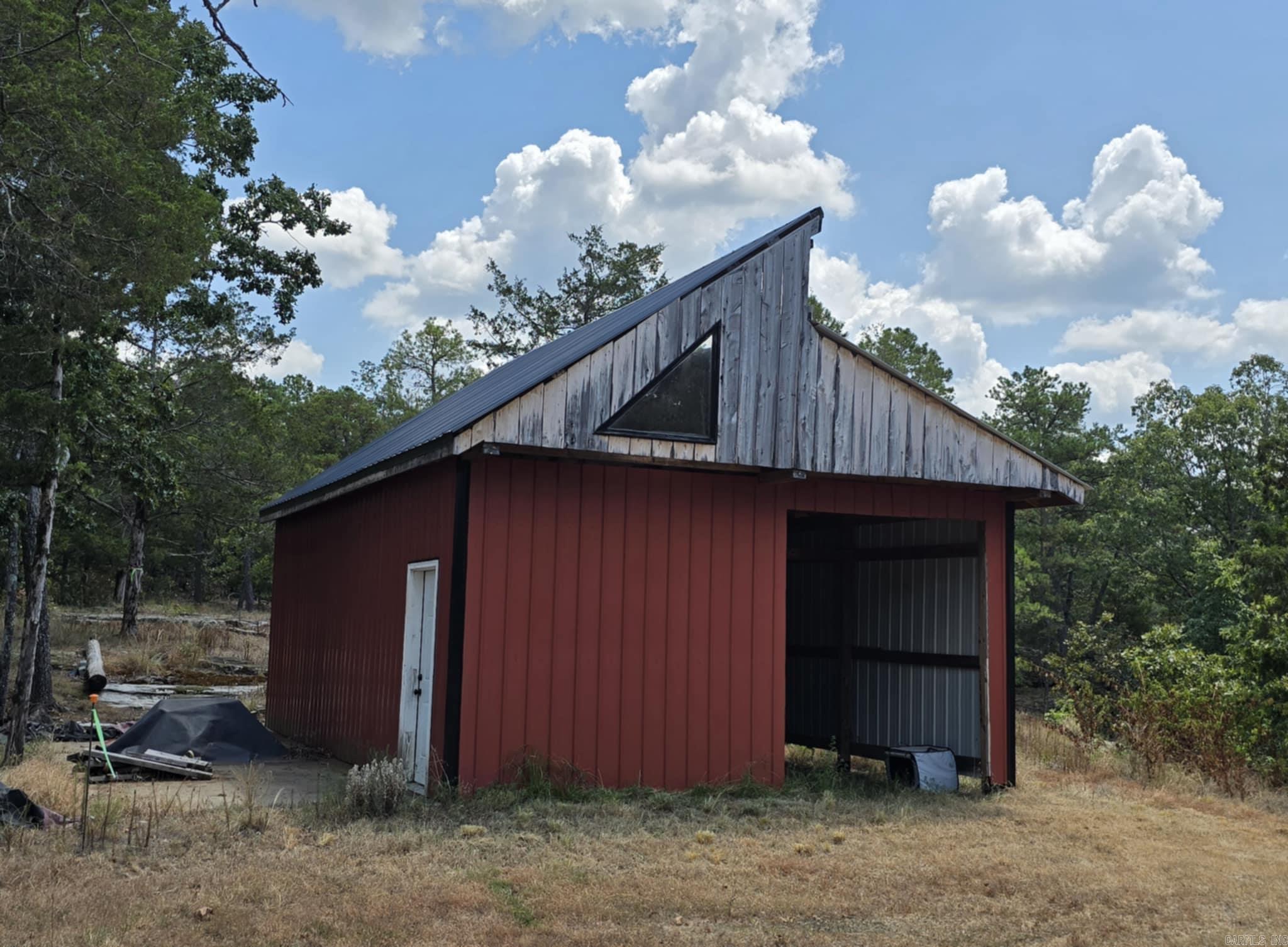 320 Pine Crest  Calico Rock, AR