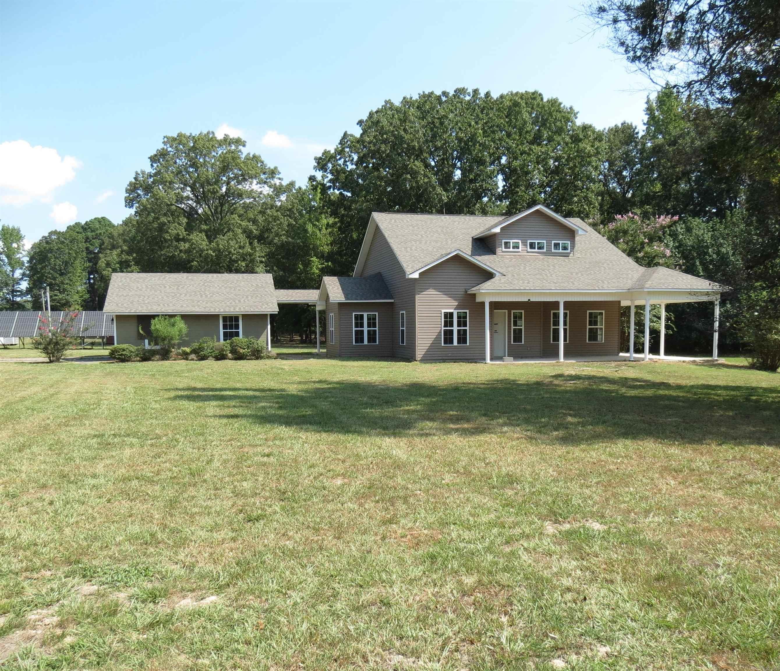 9233 Spring Lake  Pine Bluff, AR