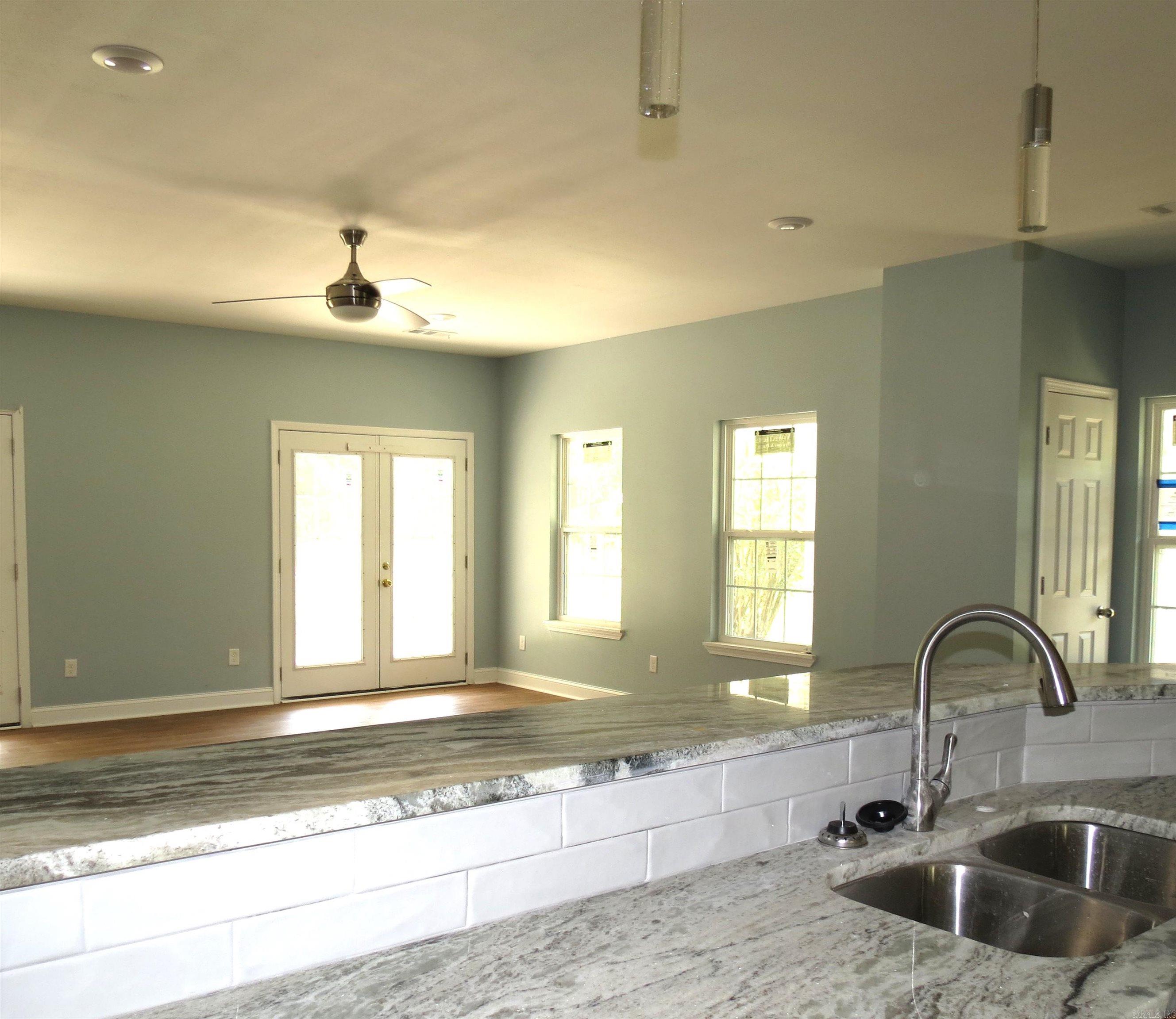 9233 Spring Lake  Pine Bluff, AR