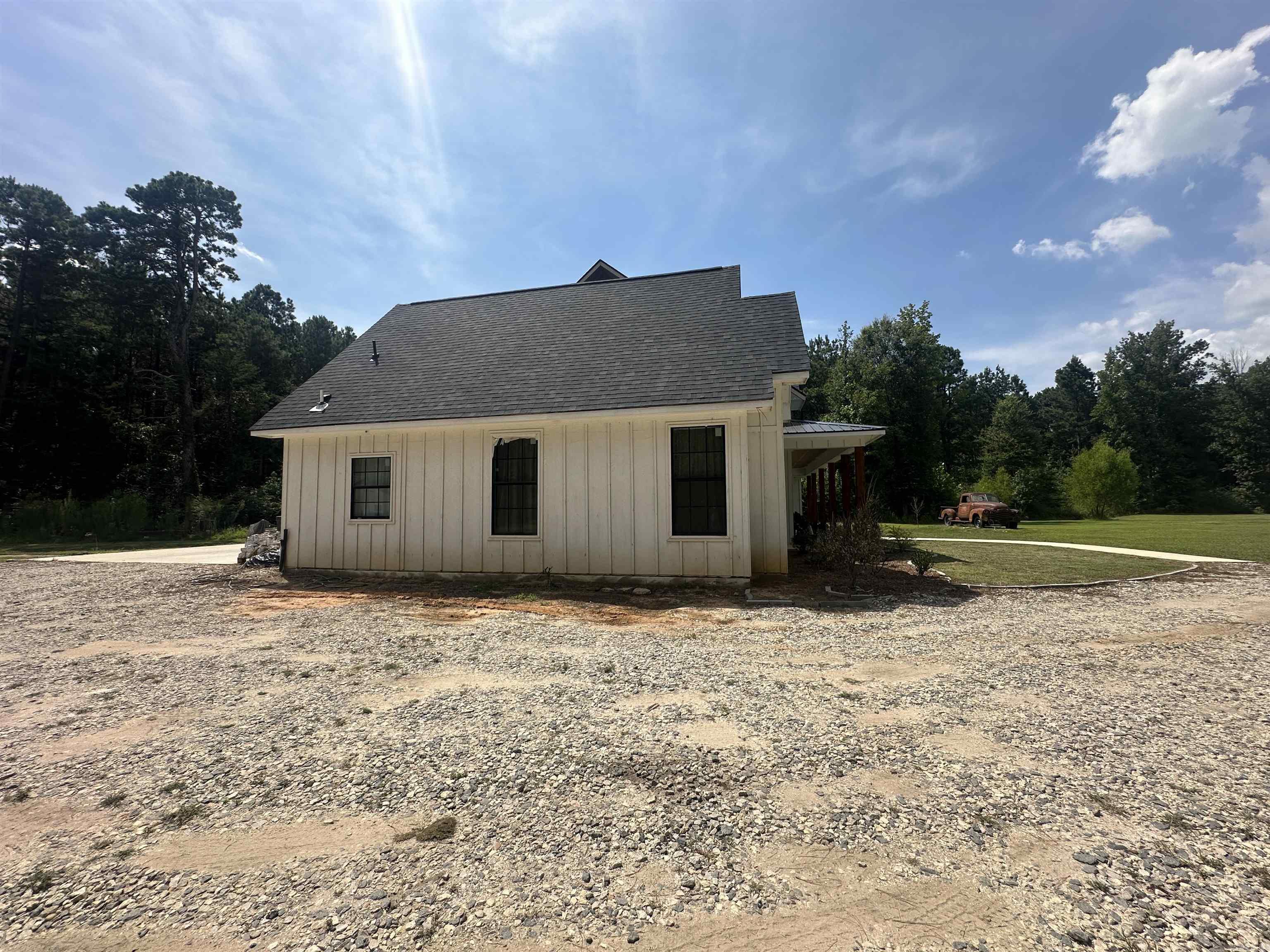 9232 E Highway 77  Atlanta, TX