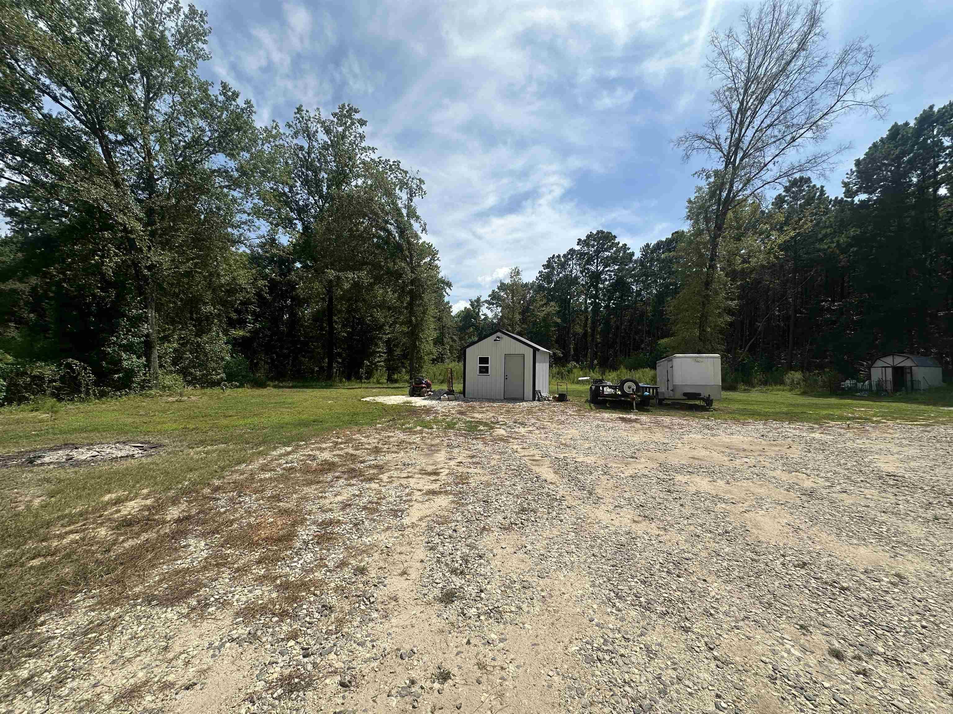 9232 E Highway 77  Atlanta, TX