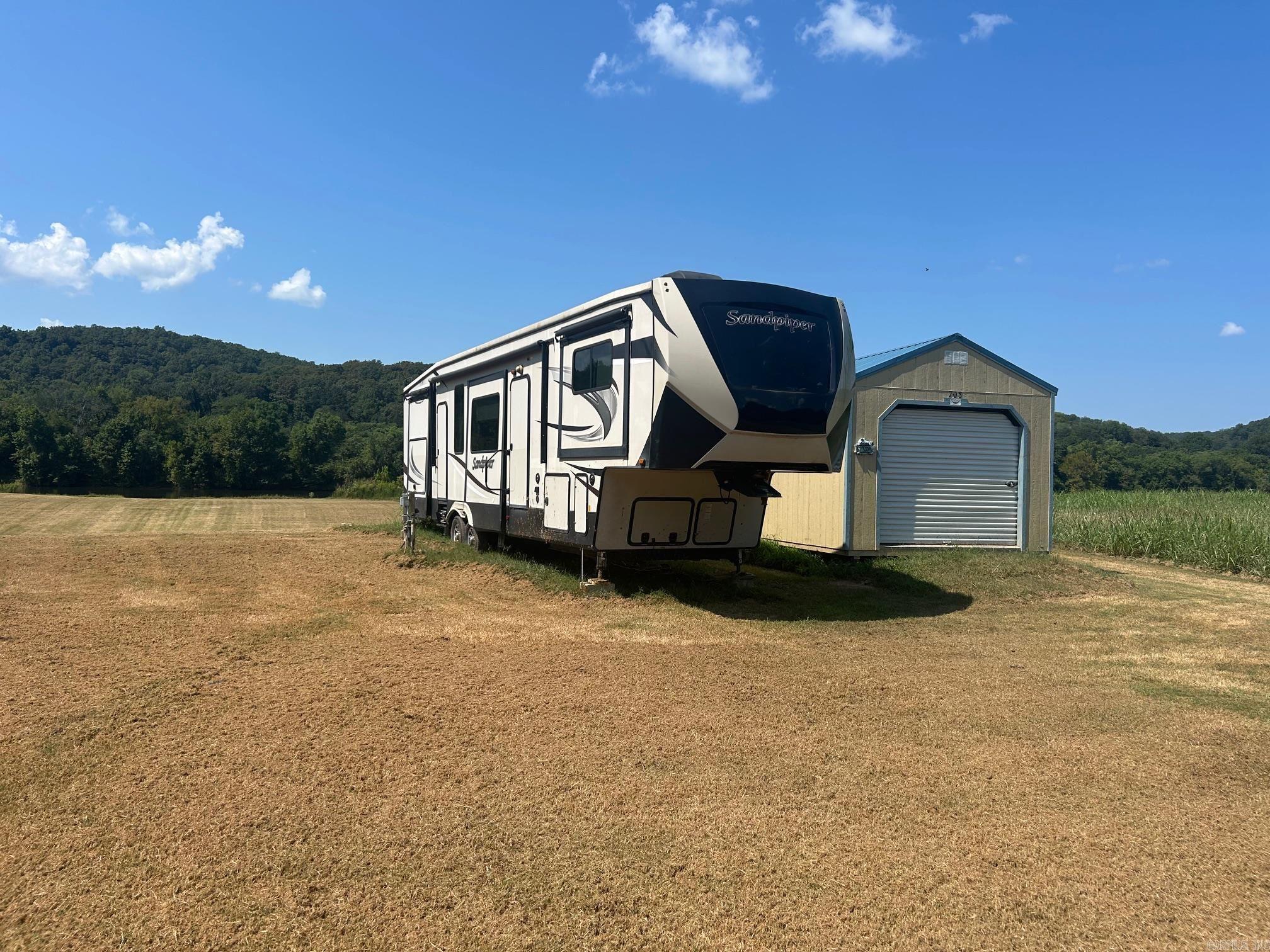 708 White River  Guion, AR