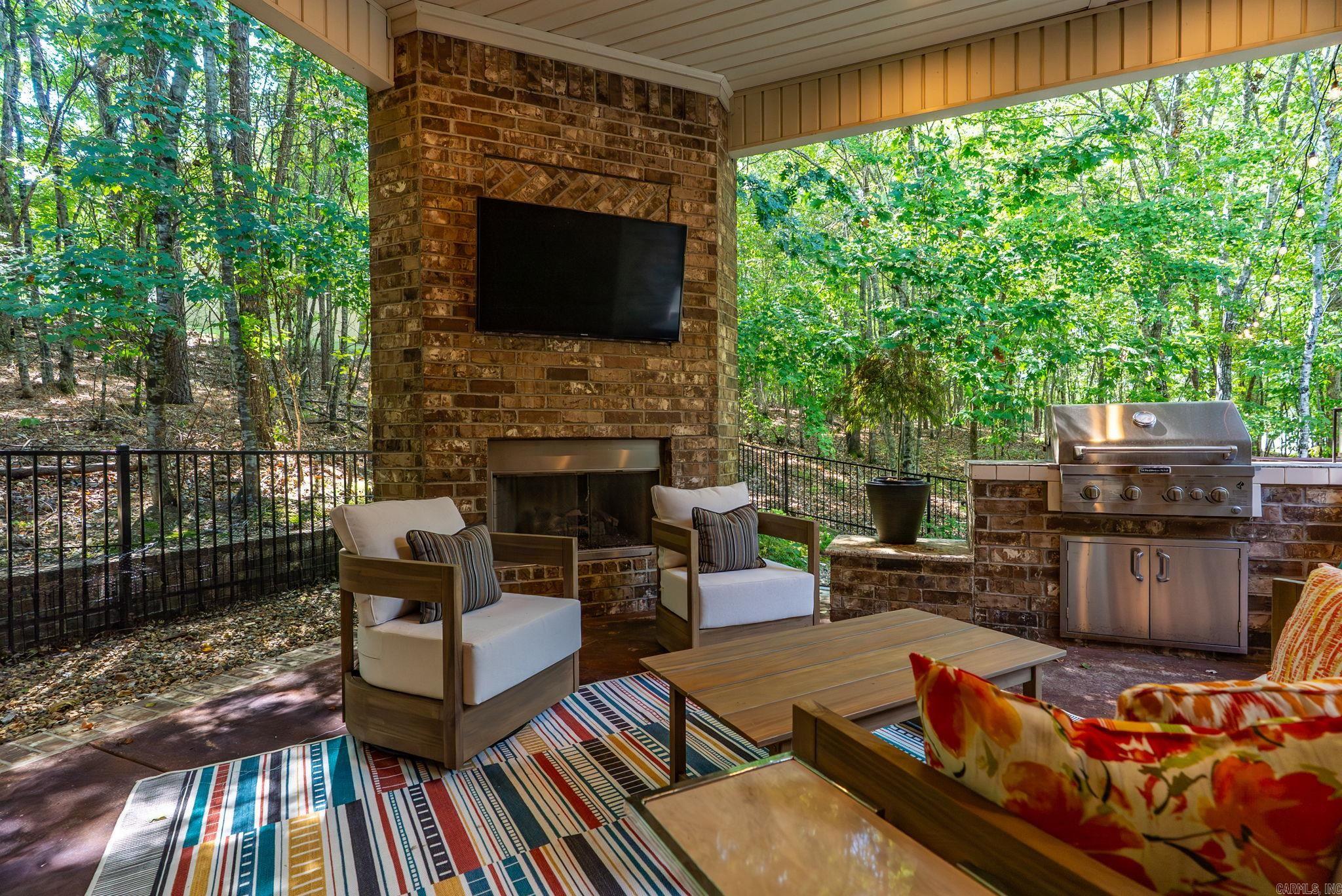 151 Cove Creek Court  Little Rock, AR