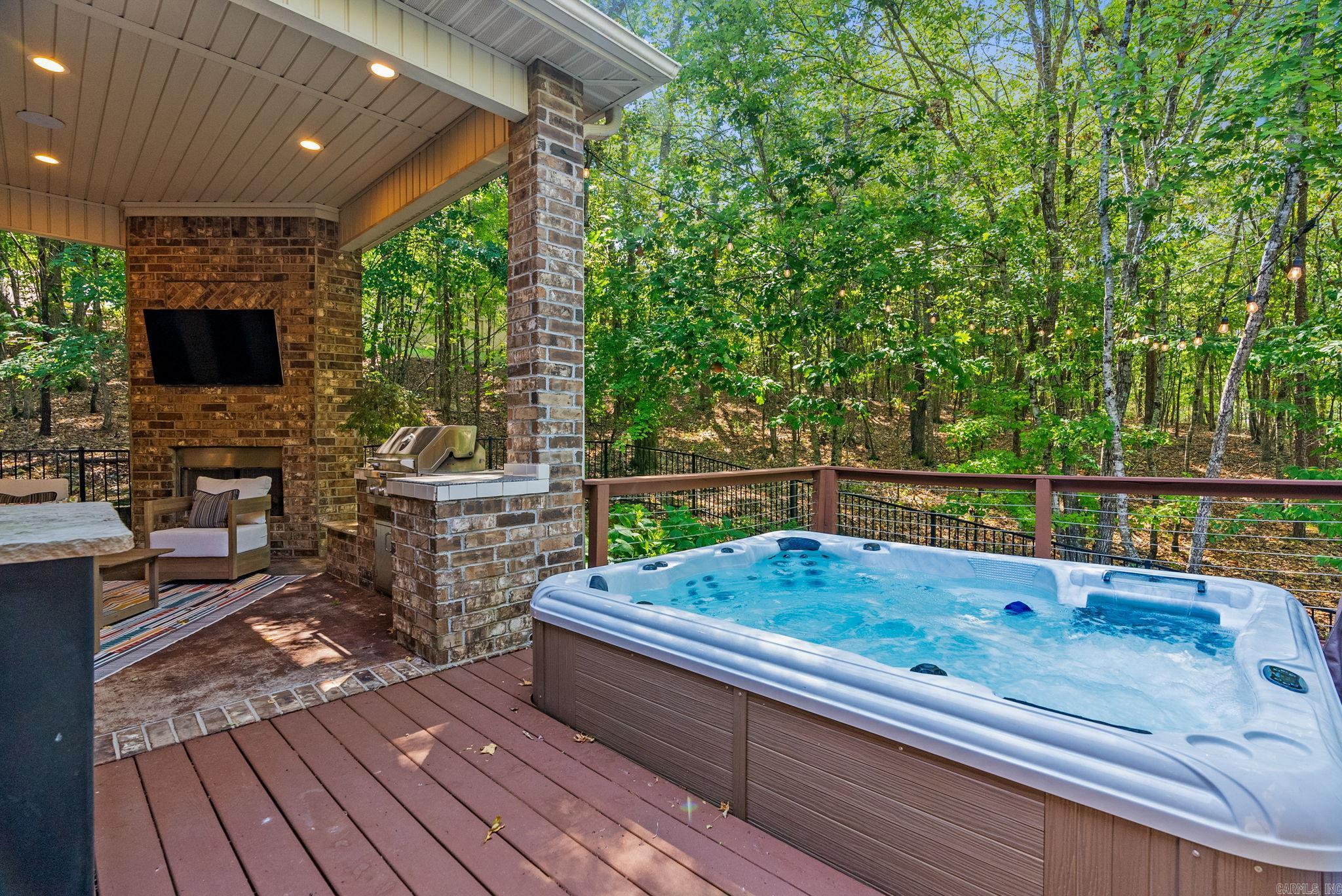 151 Cove Creek Court  Little Rock, AR