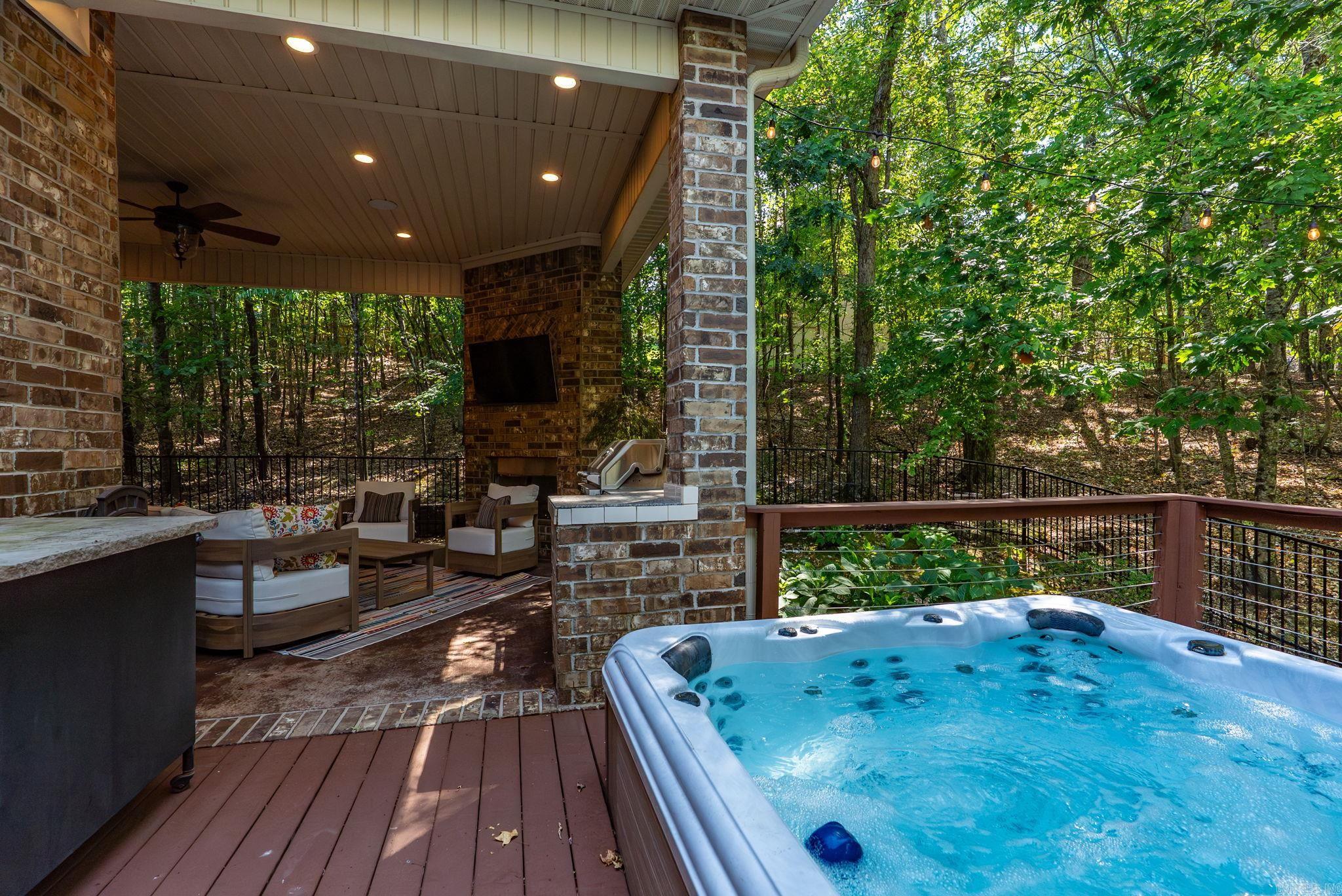 151 Cove Creek Court  Little Rock, AR