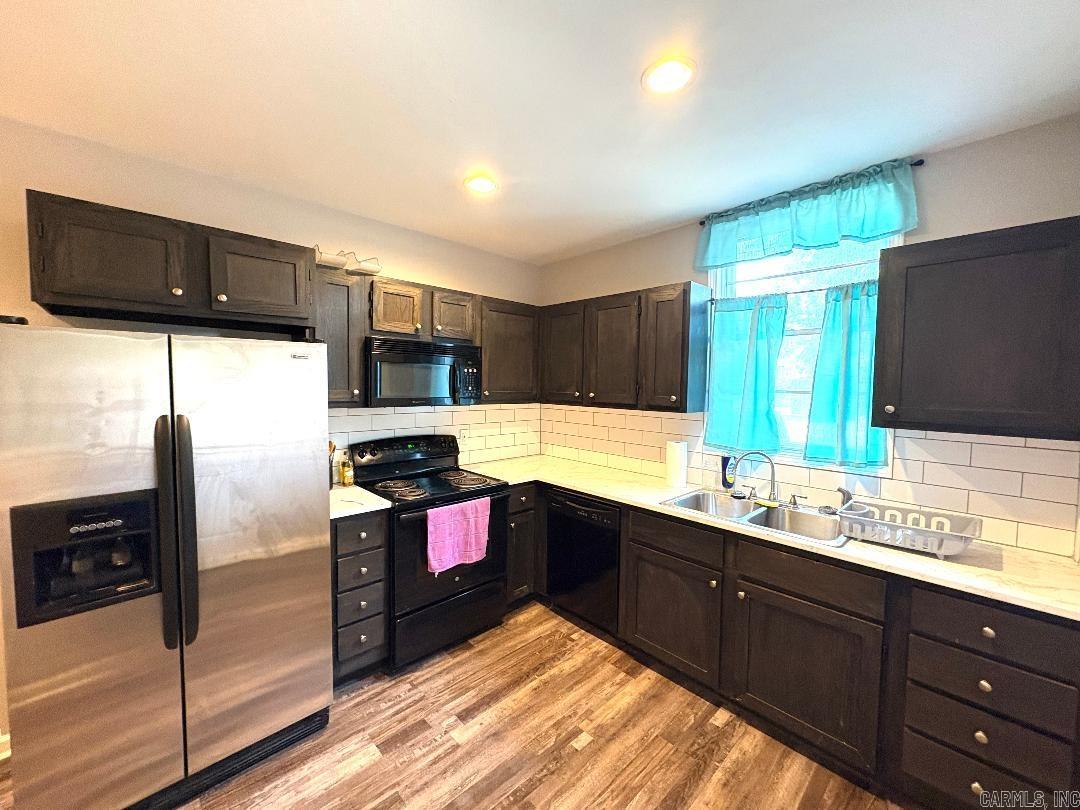 202 N Griffin  Morrilton, AR