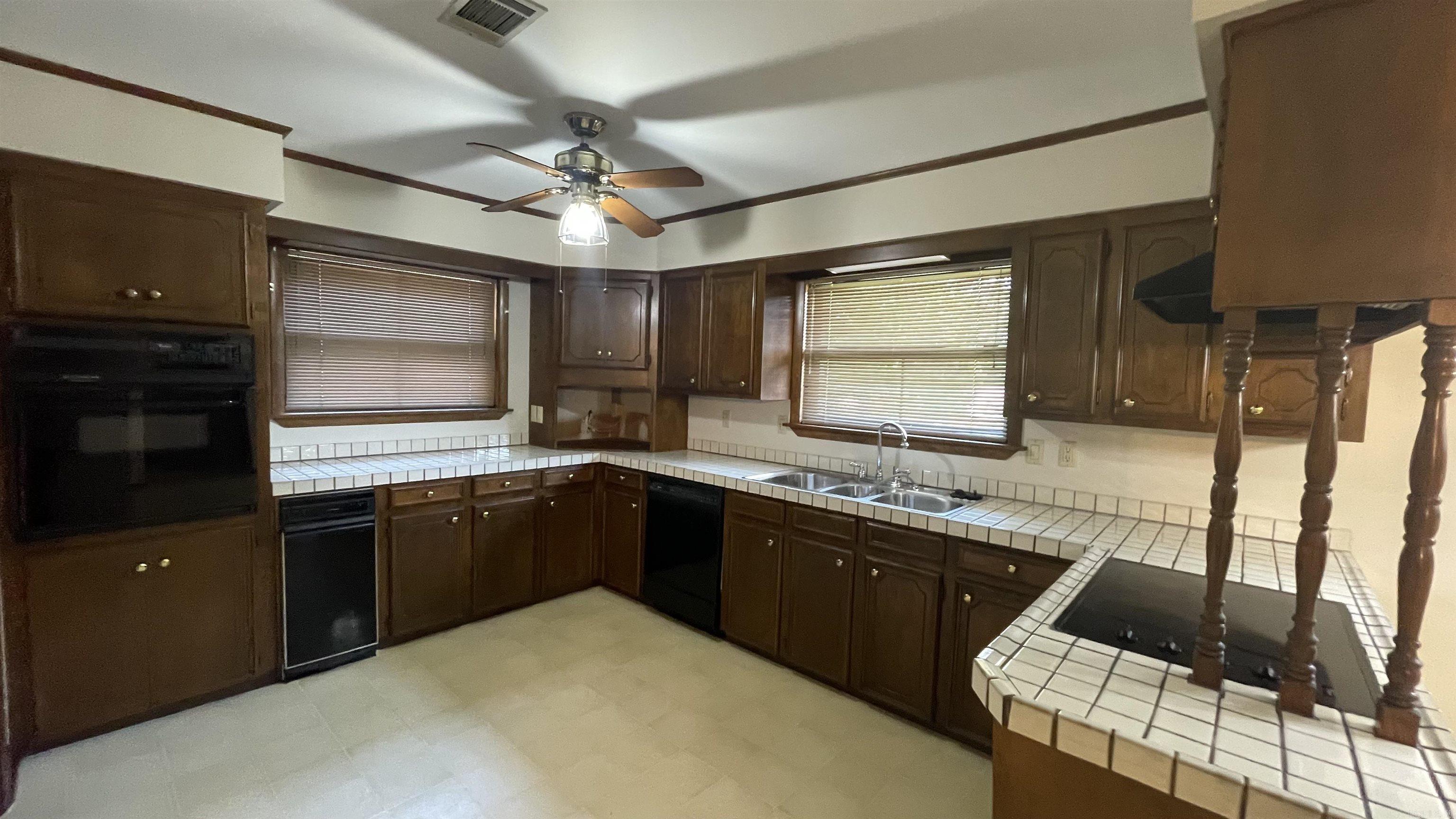 1710 Hidden Valley Drive  Benton, AR