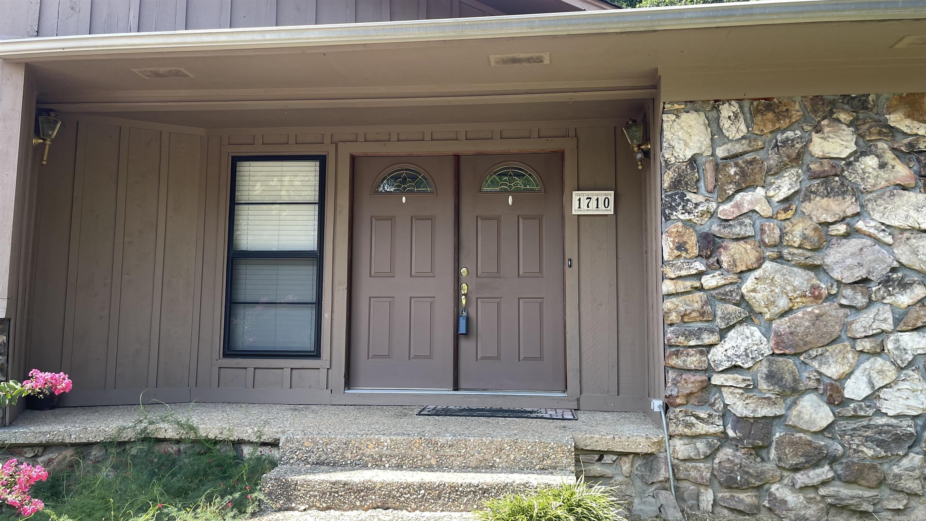 1710 Hidden Valley Drive  Benton, AR