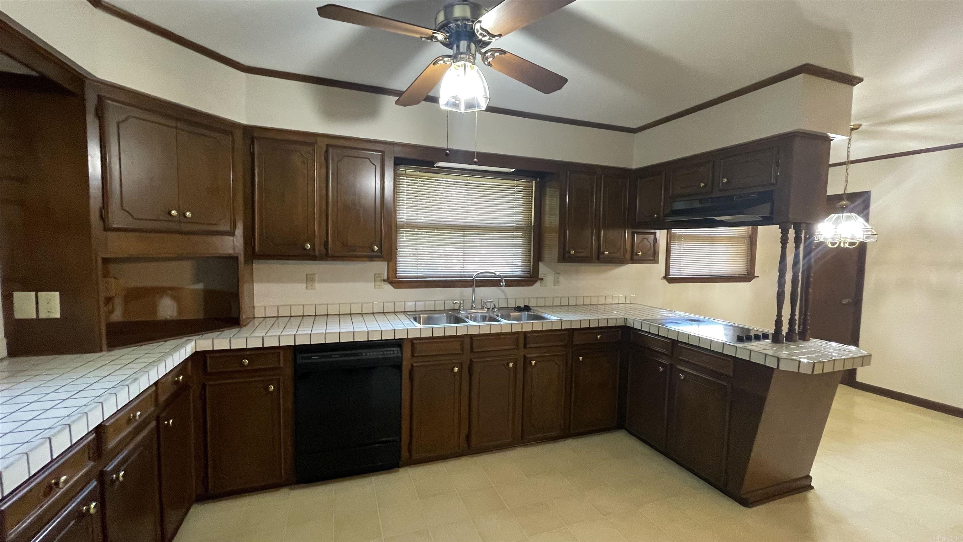 1710 Hidden Valley Drive  Benton, AR