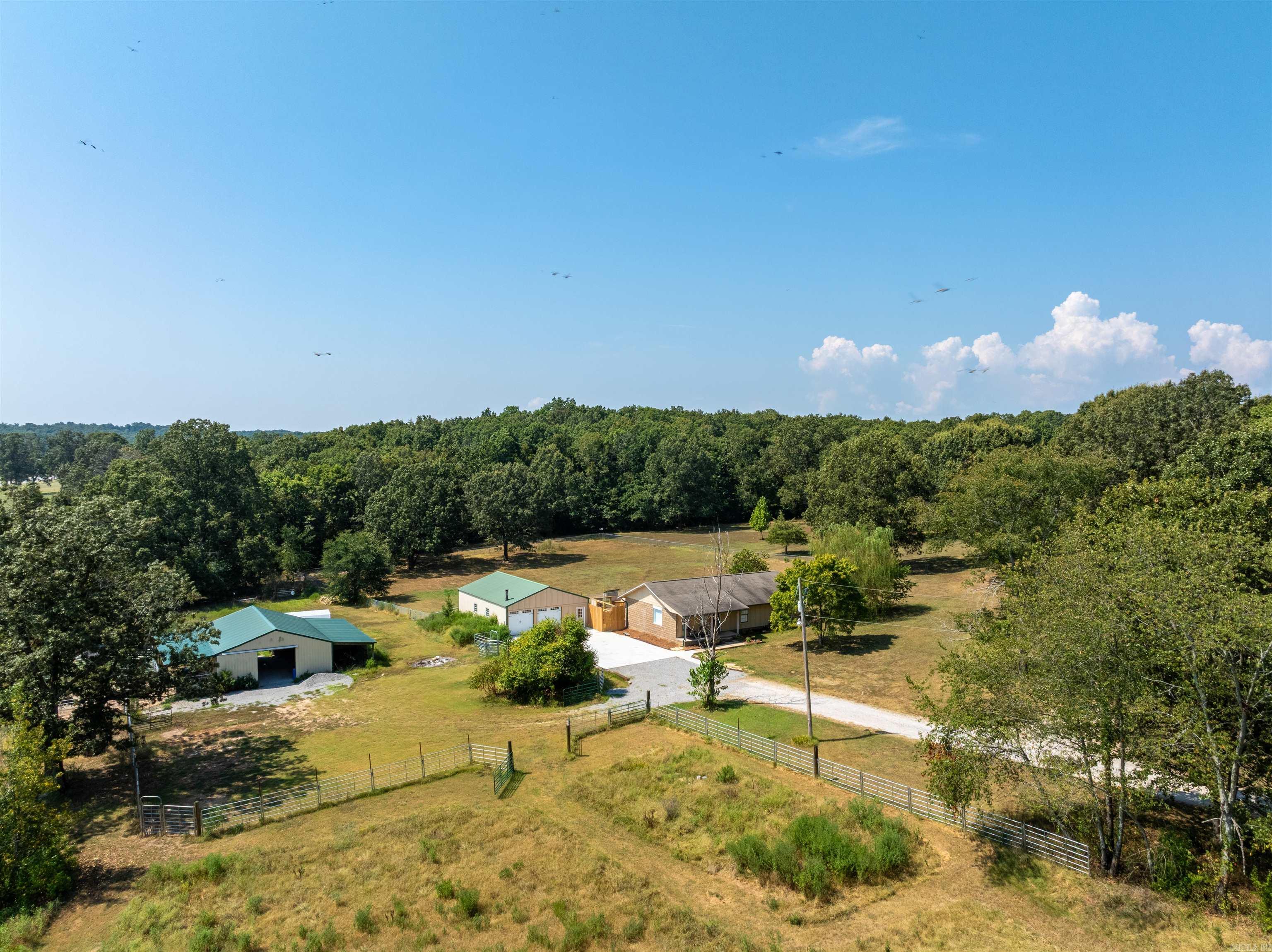 147 Pleasant Hills Rd  Batesville, AR