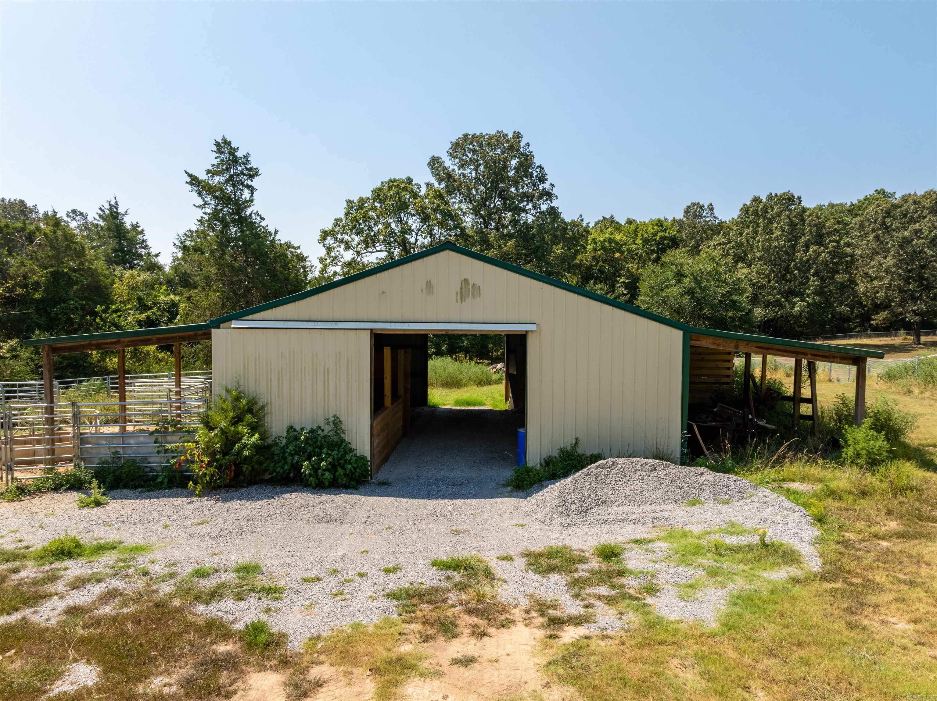 147 Pleasant Hills Rd  Batesville, AR