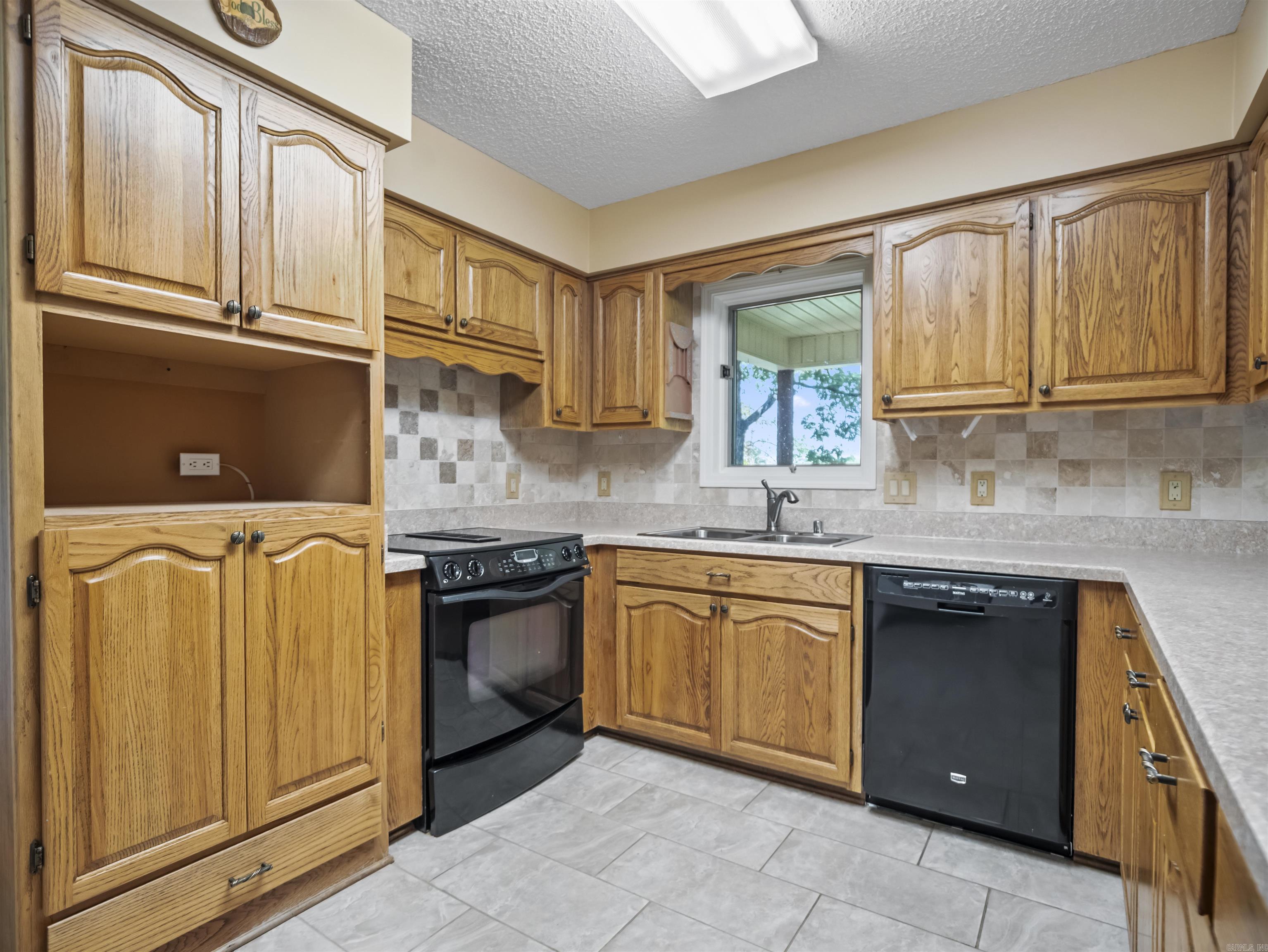 46 Acceso Circle Hot Springs Village, AR 71909