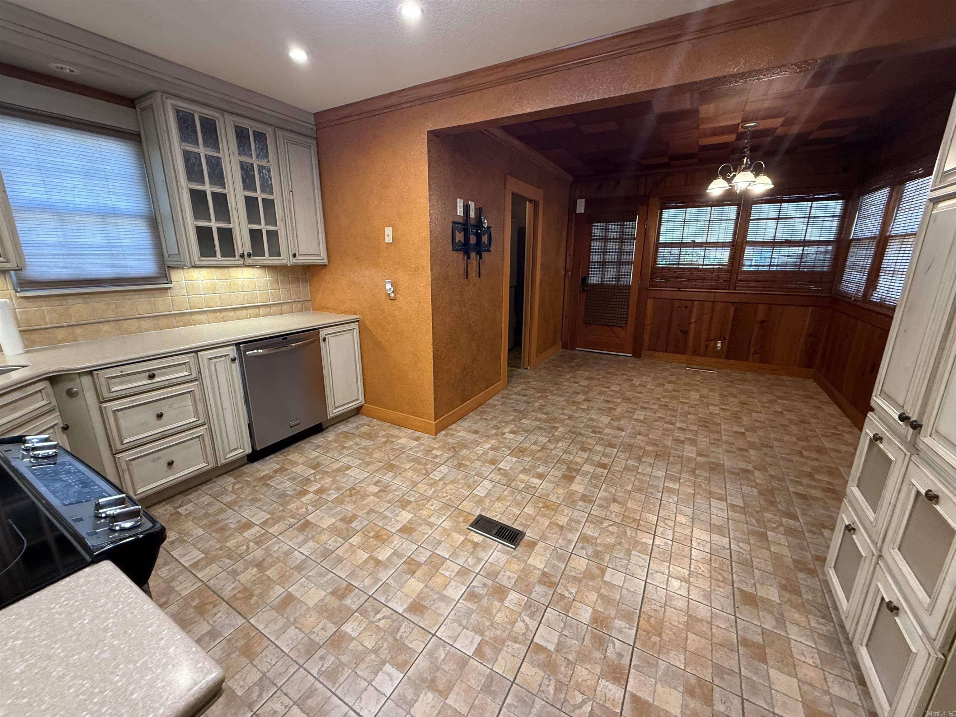 309 W Cleveland St  Bald Knob, AR