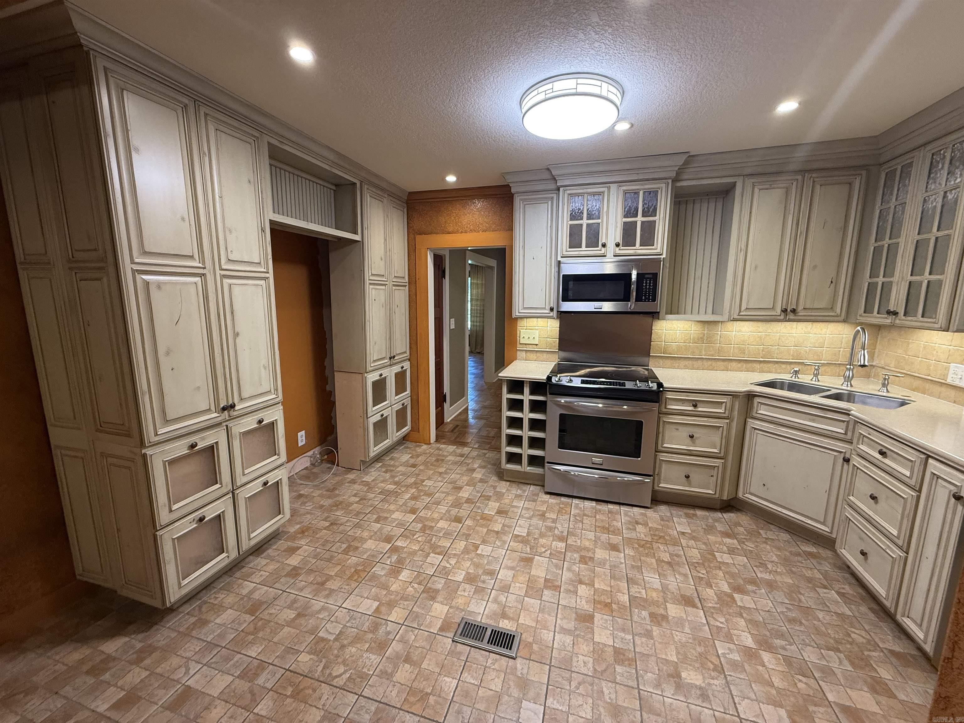 309 W Cleveland St  Bald Knob, AR