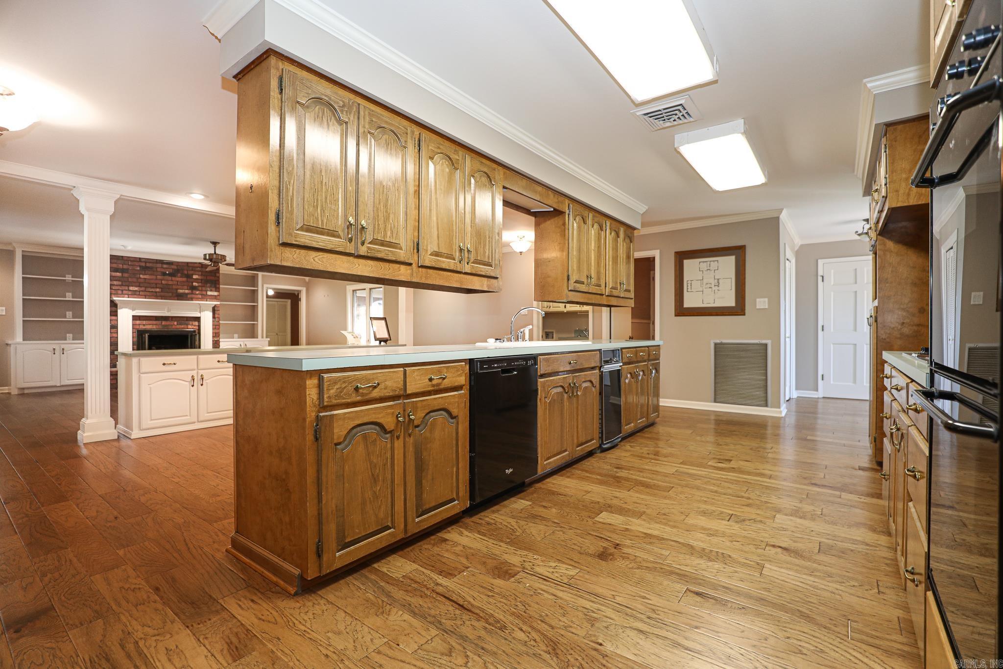 521 W CROSS ST.  Benton, AR
