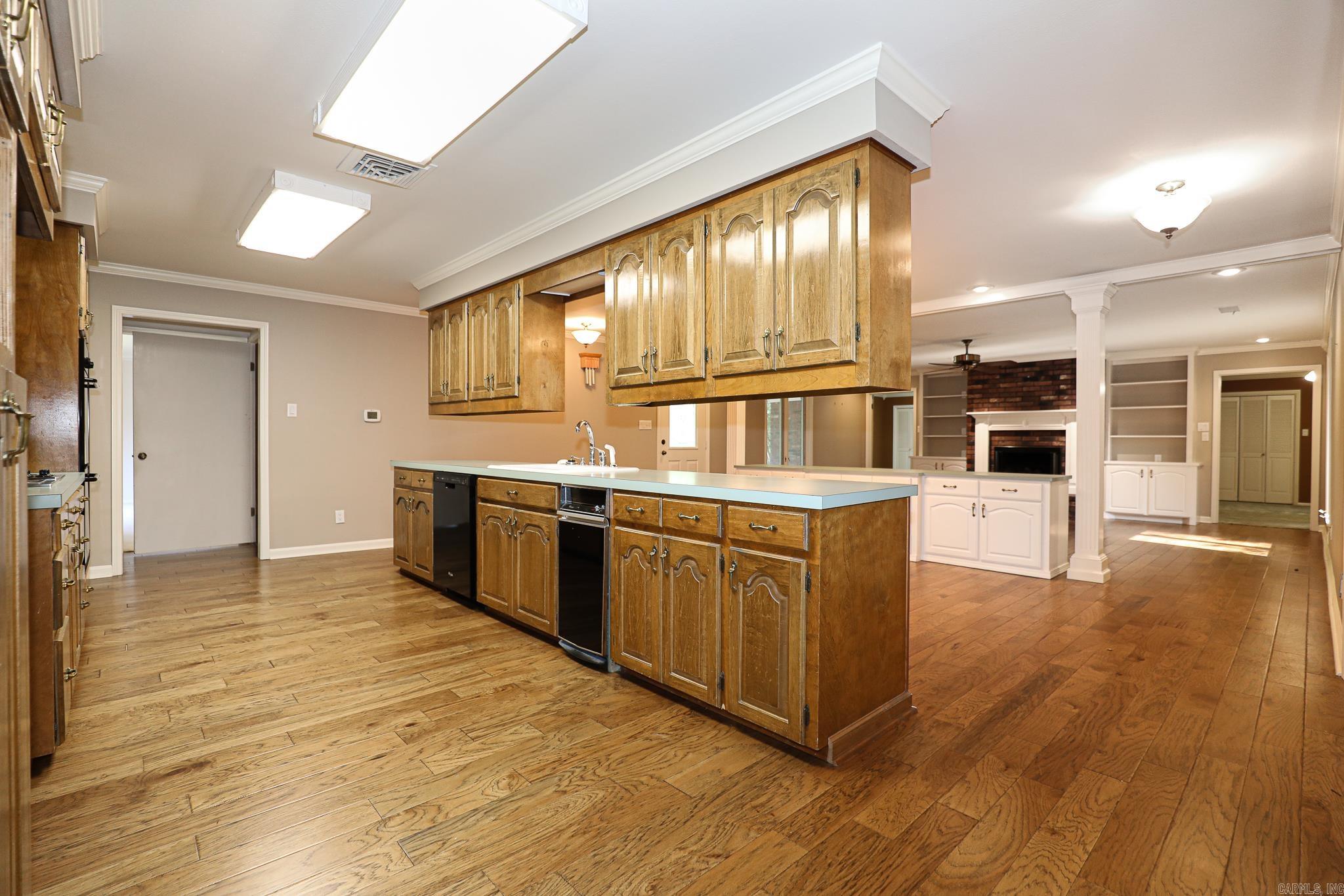 521 W CROSS ST.  Benton, AR