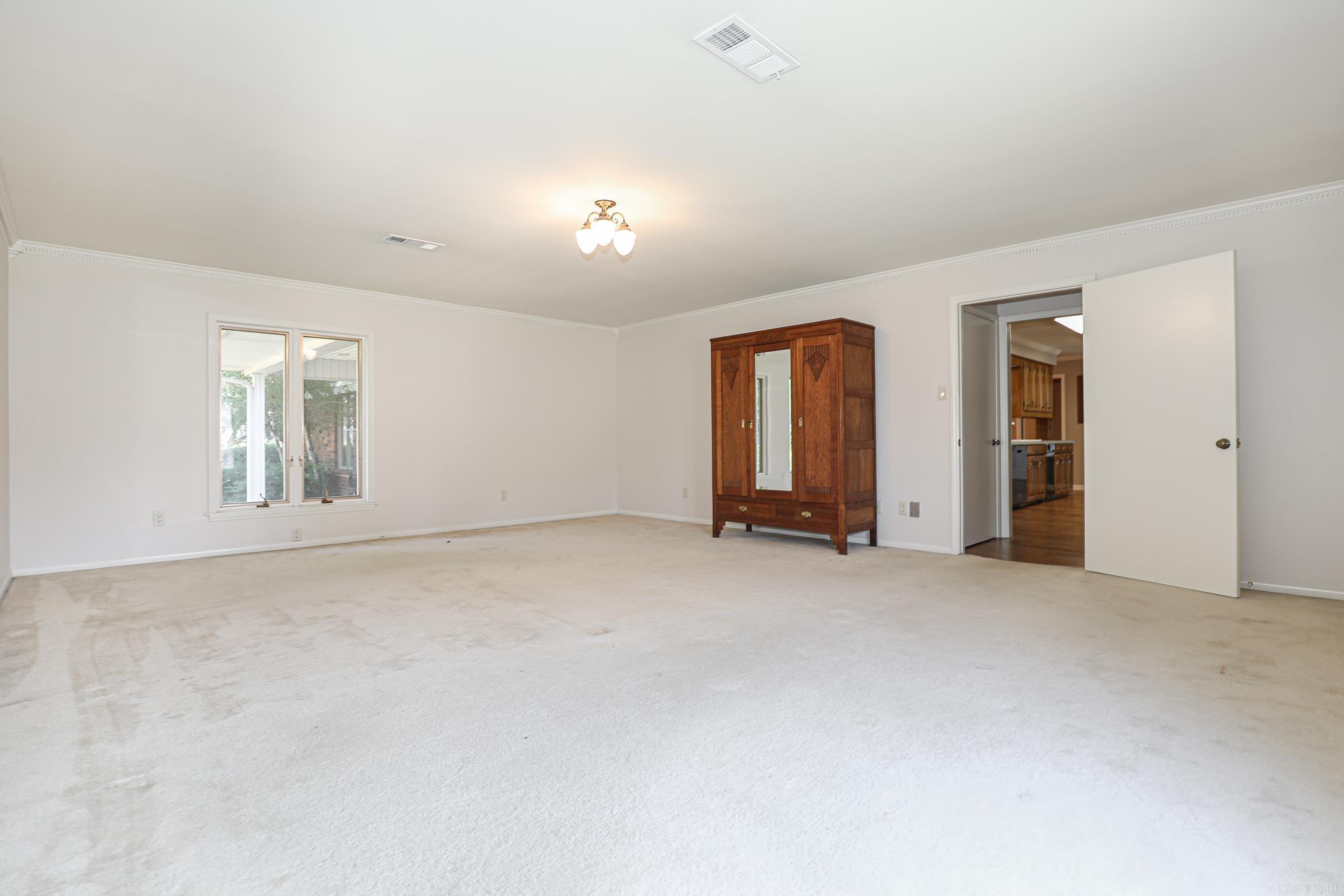521 W CROSS ST.  Benton, AR