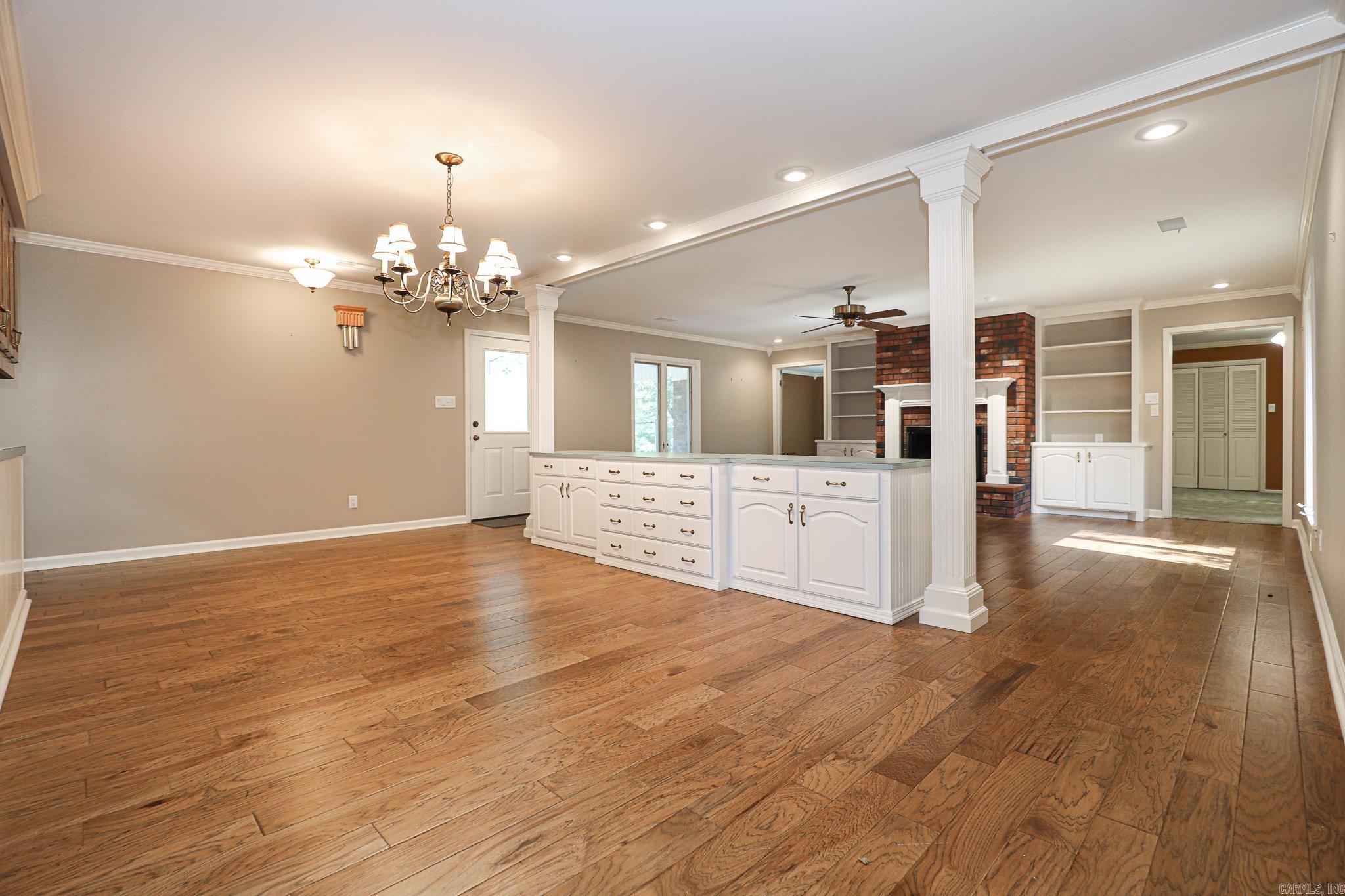 521 W CROSS ST.  Benton, AR