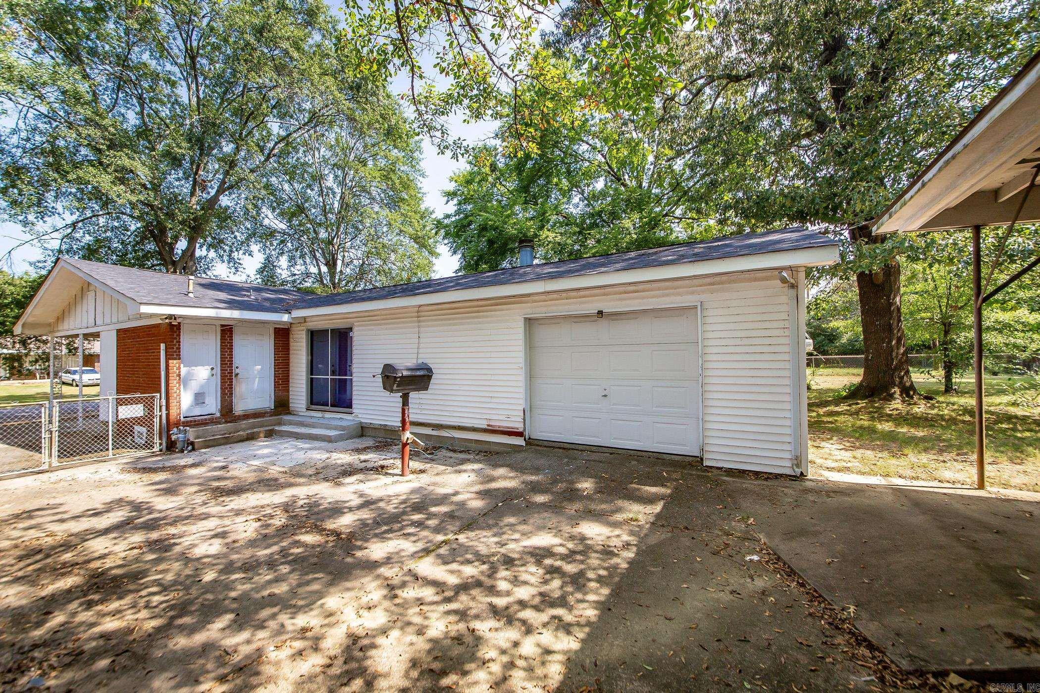 5621 Applewood Drive North Little Rock, AR 72118