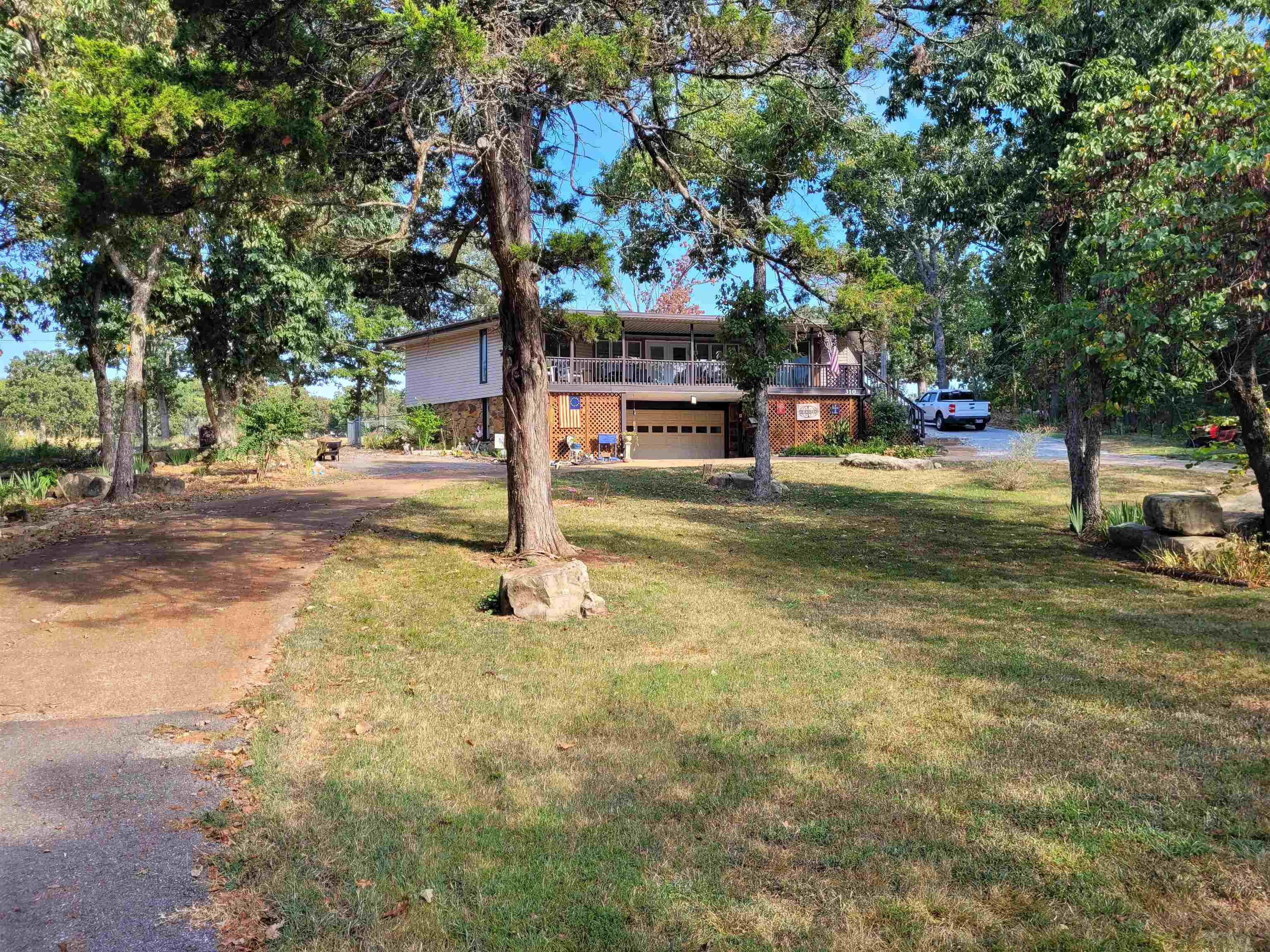 310 W Green Valley Drive  Horseshoe Bend, AR