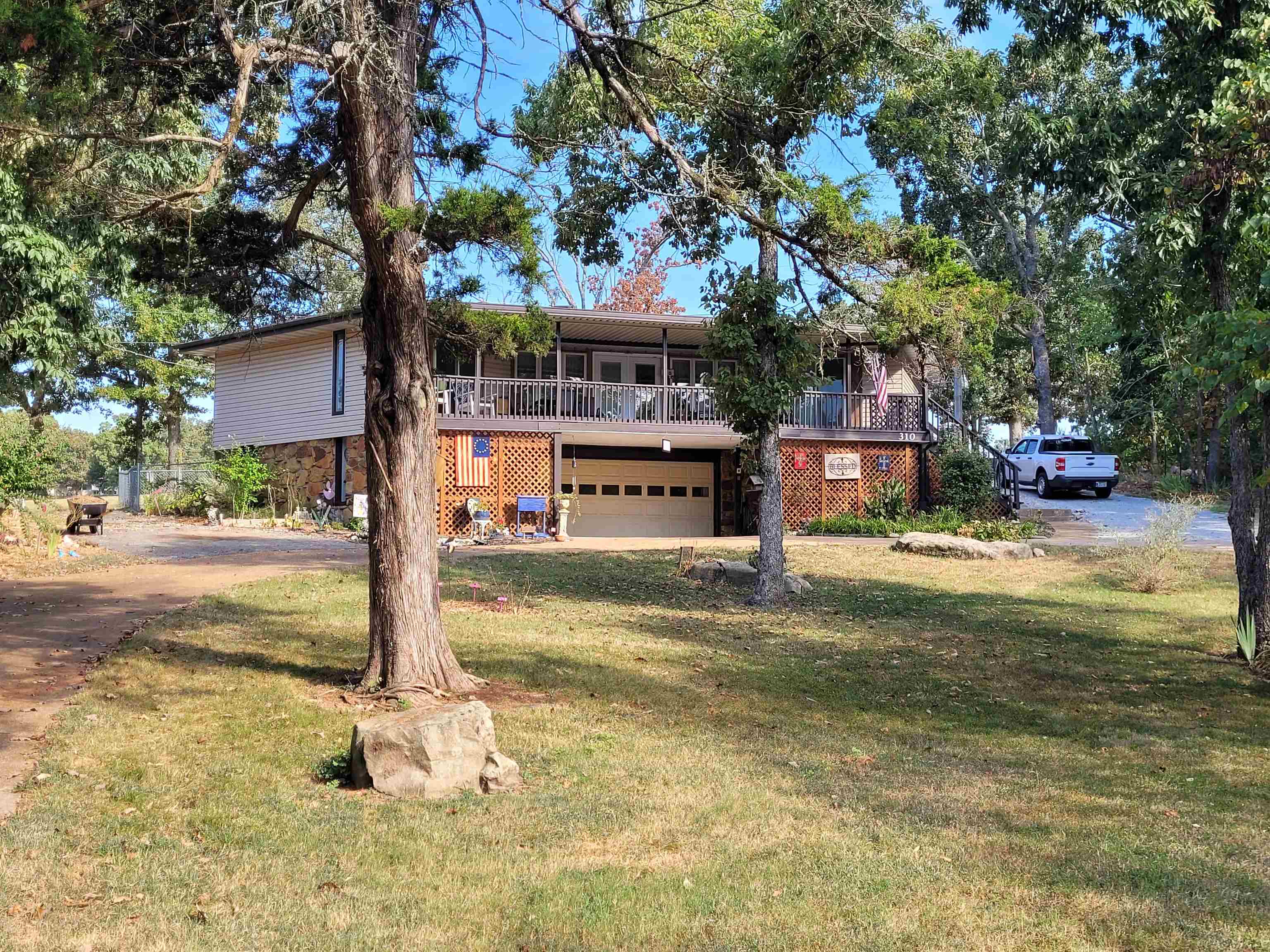 310 W Green Valley Drive  Horseshoe Bend, AR