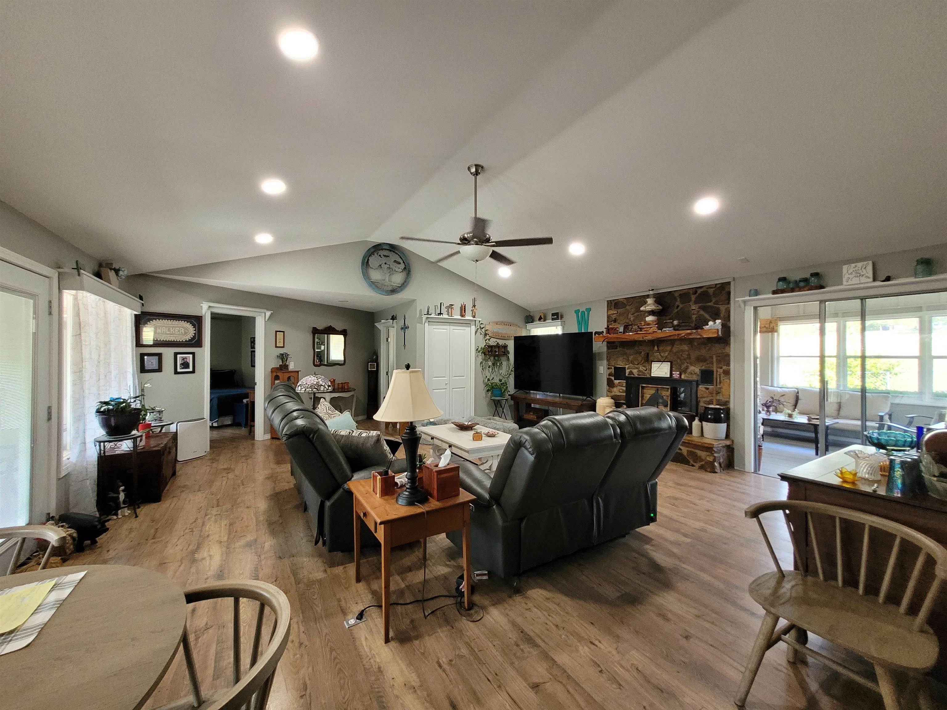 310 W Green Valley Drive  Horseshoe Bend, AR