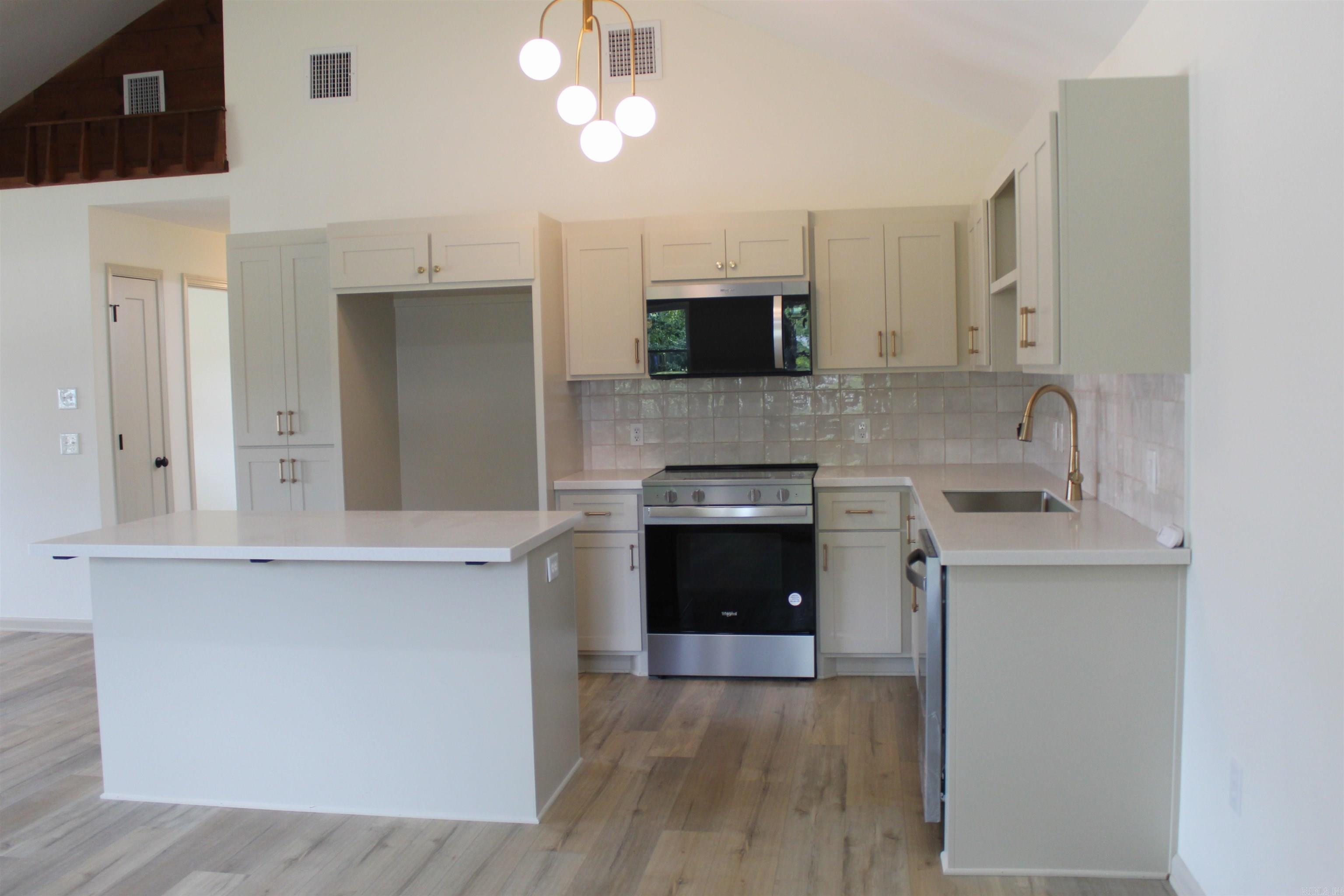 5 Walnut  Quitman, AR