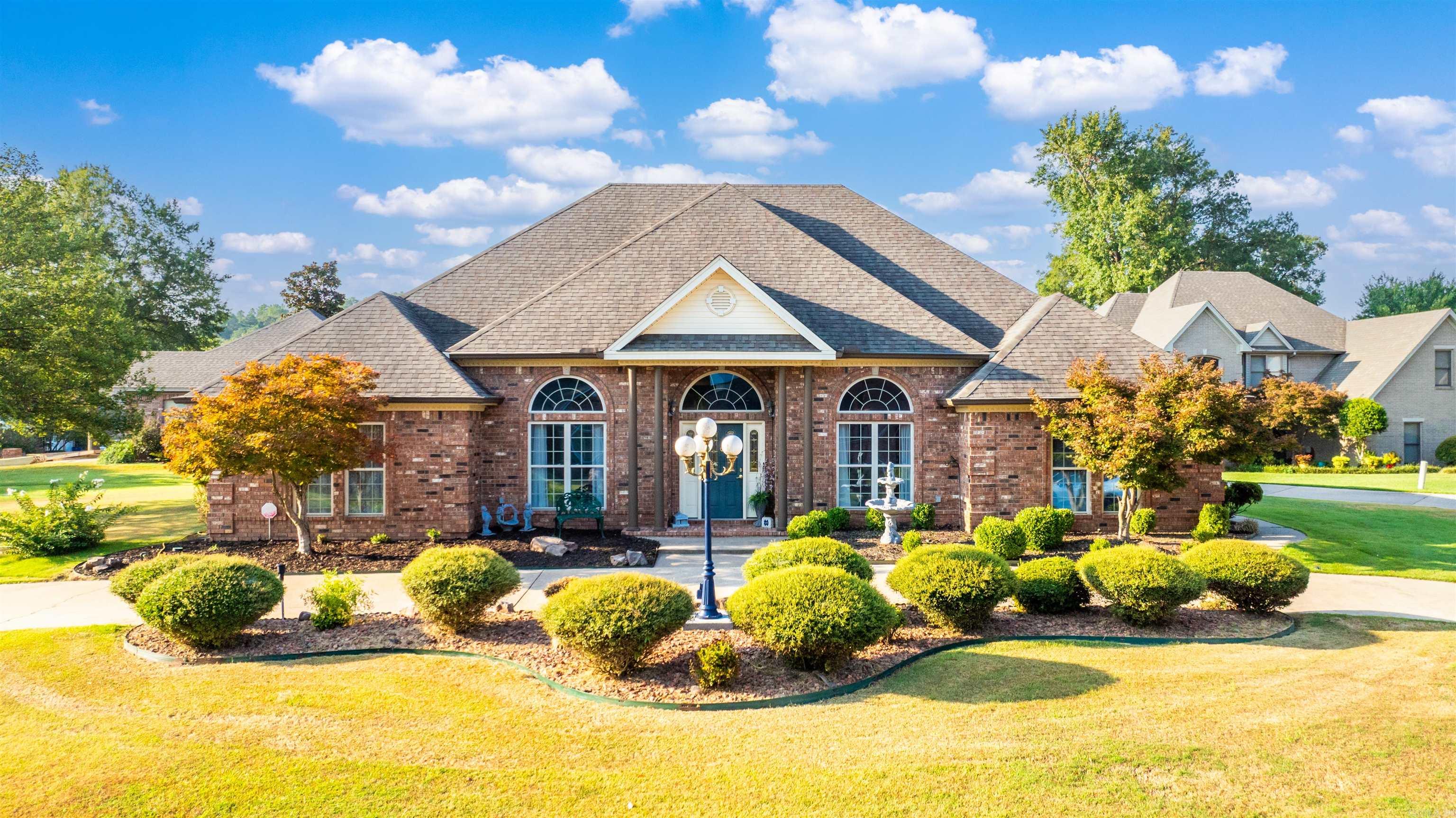 30 Belle River Cv  Maumelle, AR
