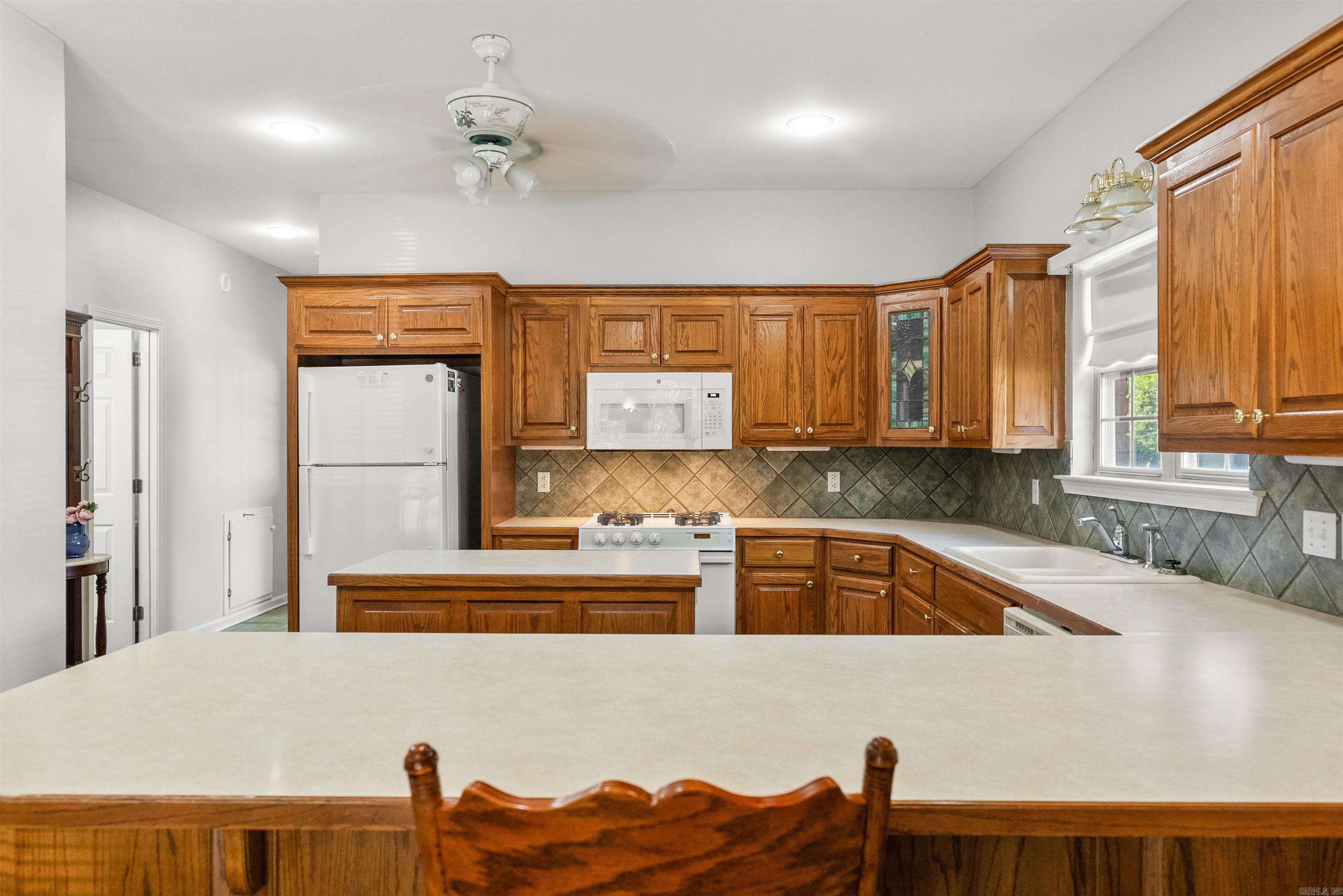 30 Belle River Cv  Maumelle, AR