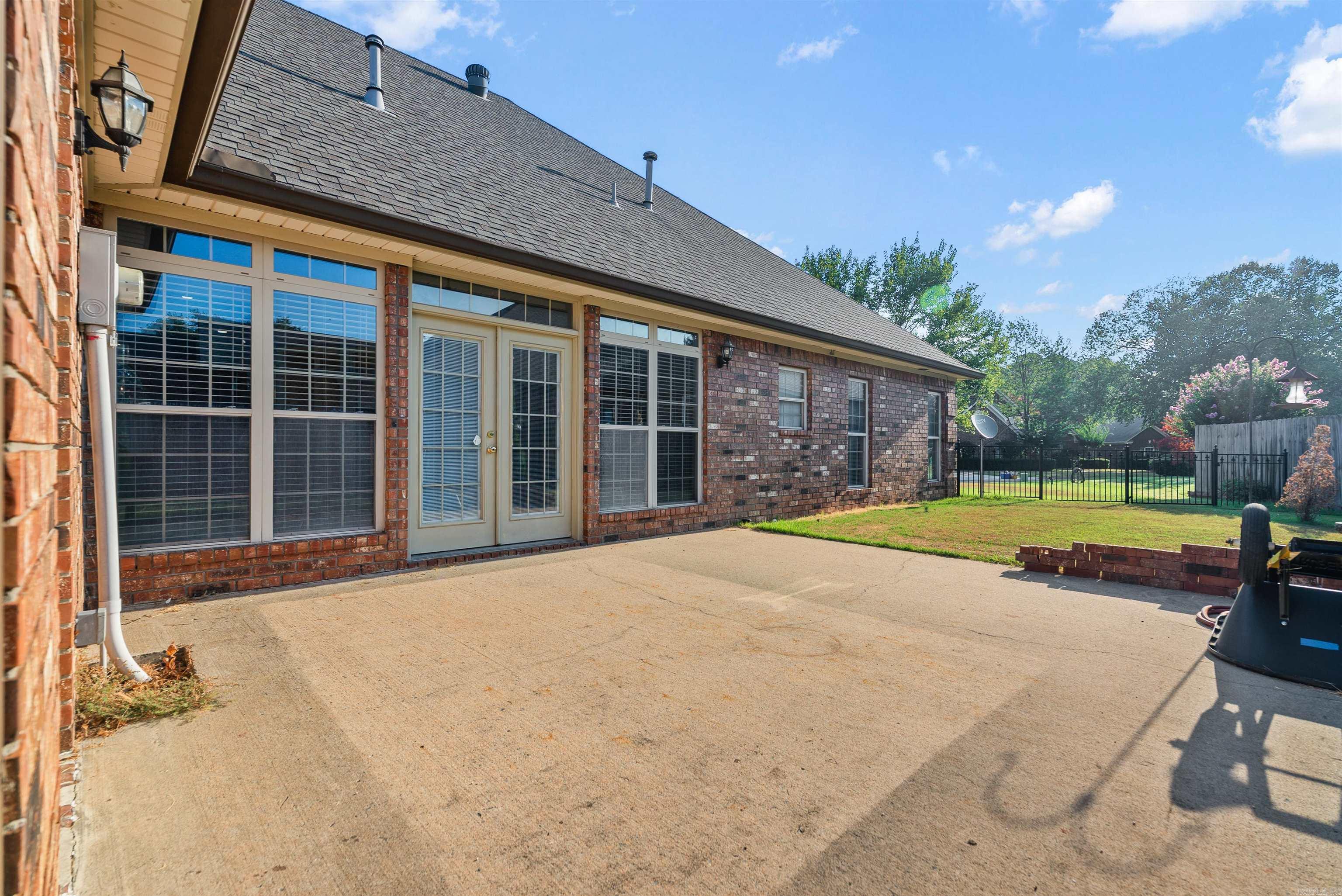 30 Belle River Cv  Maumelle, AR