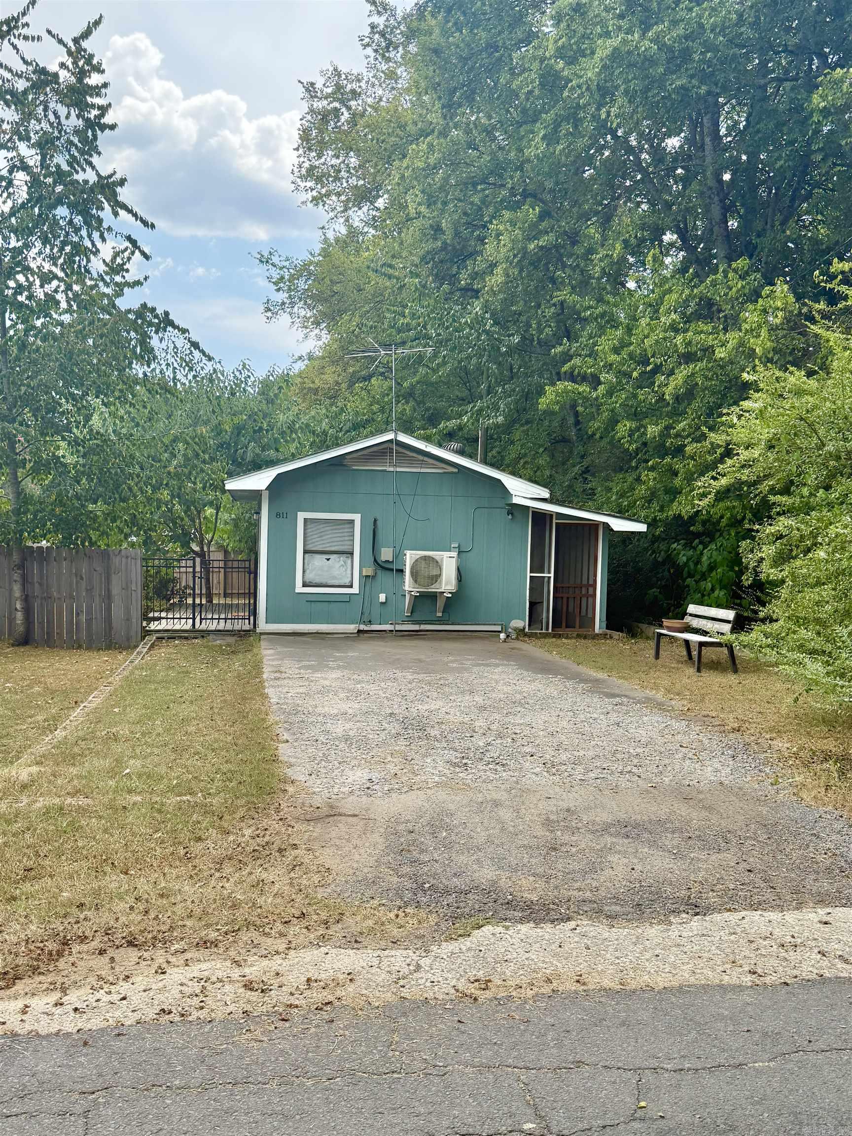 811 B Street  Perryville, AR