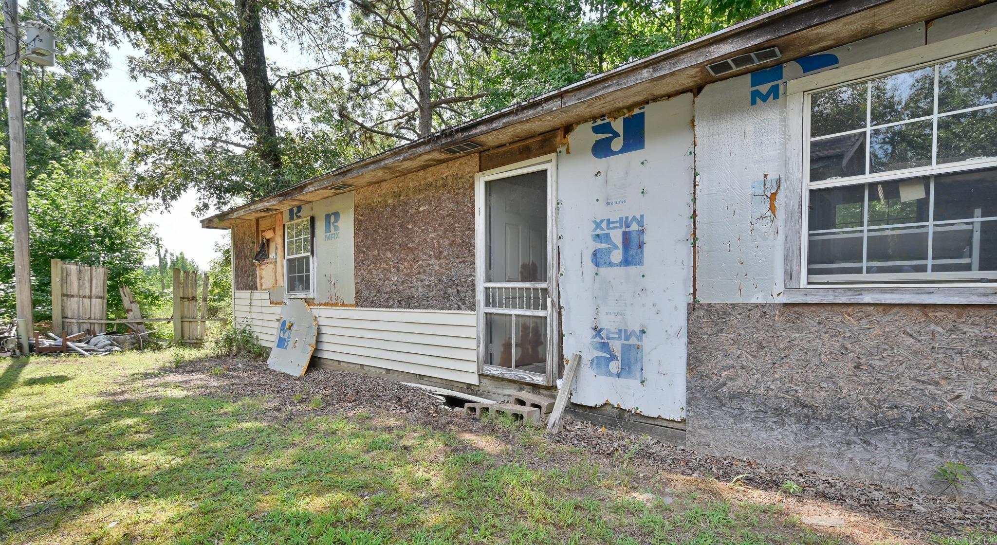 103 Pine Hollow Lane  Mena, AR
