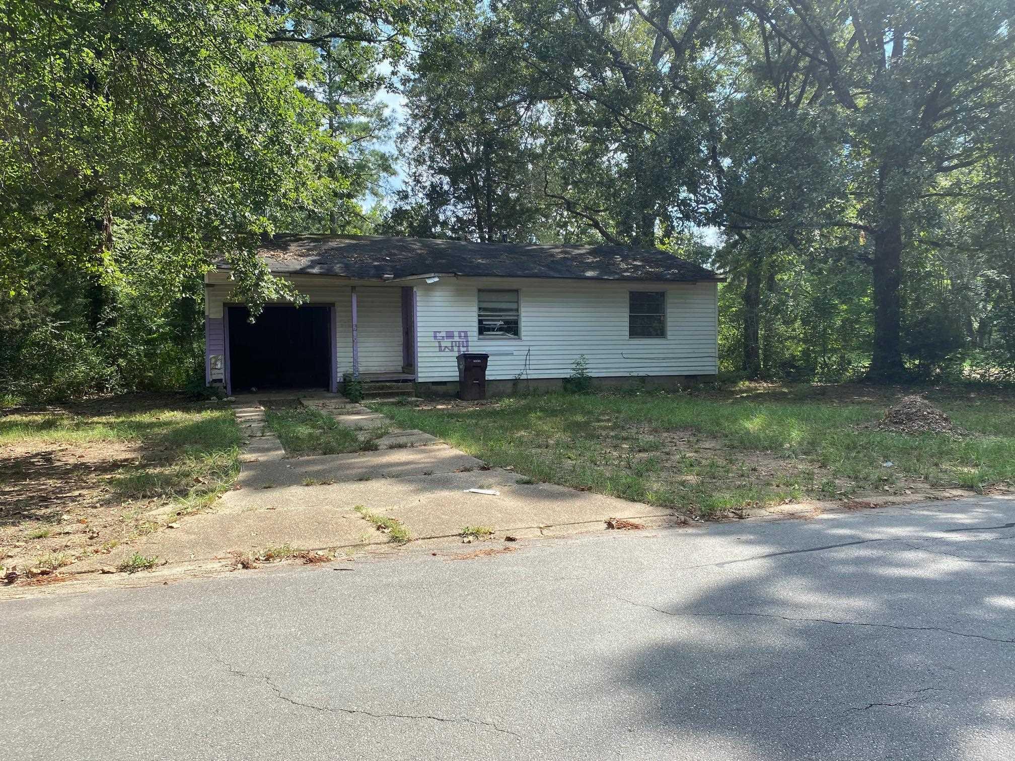 609 W 12TH  Crossett, AR
