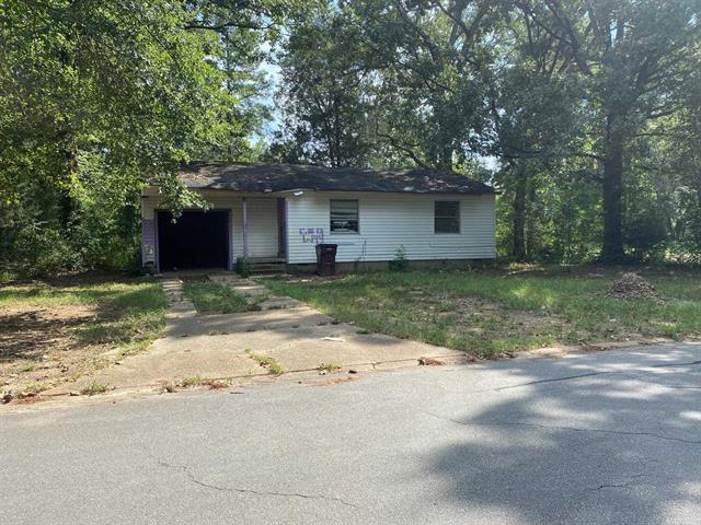 609 W 12TH  Crossett, AR