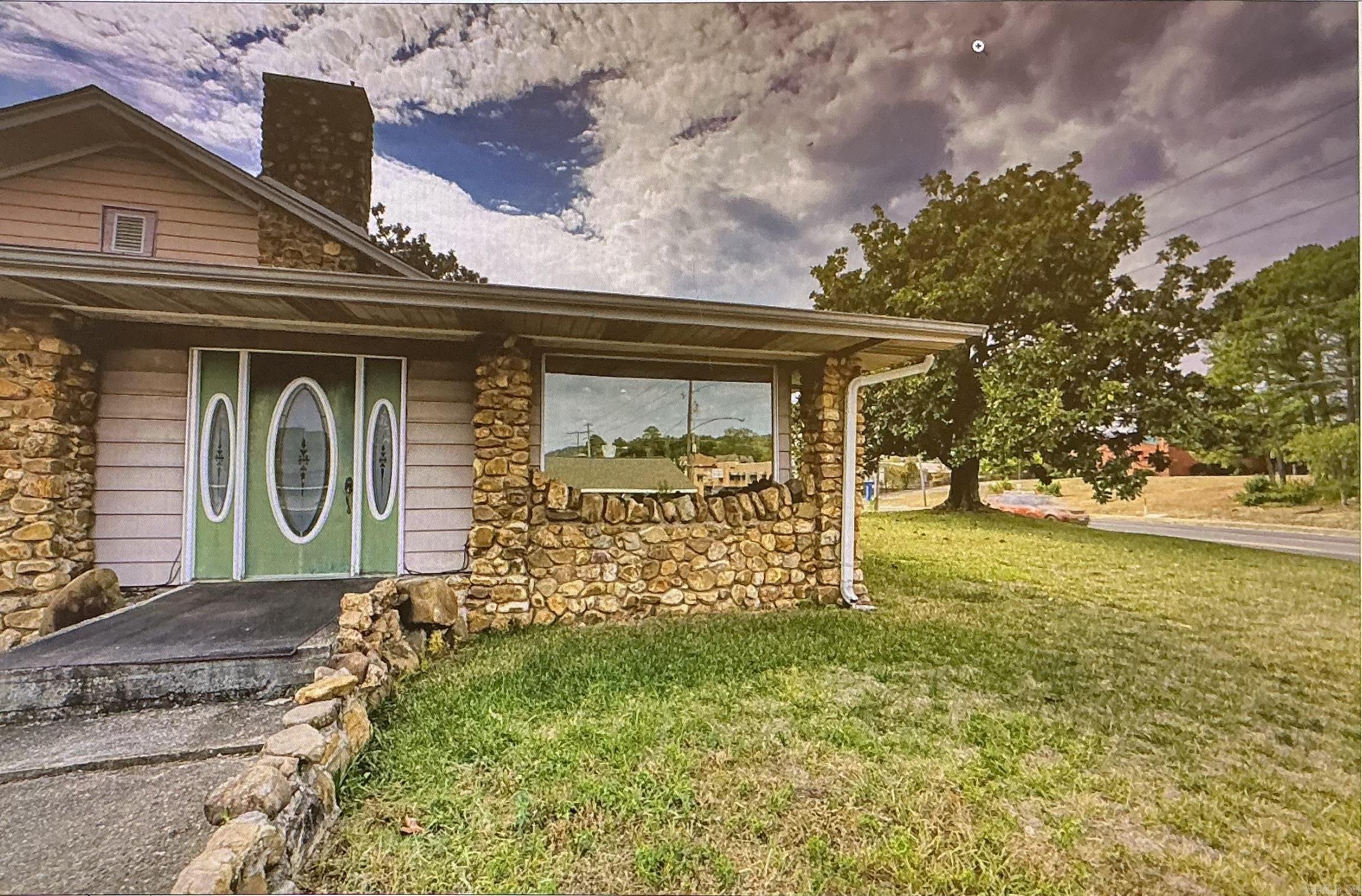 1711 Central  Hot Springs, AR