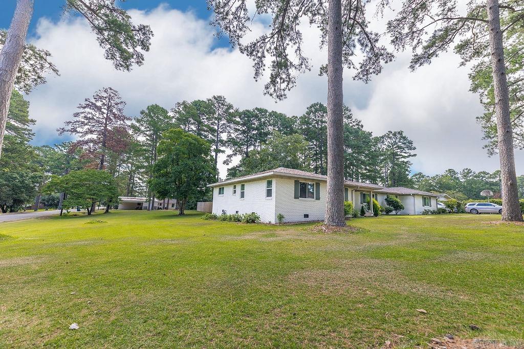 633 Lakeside Ave Camden, AR 71701