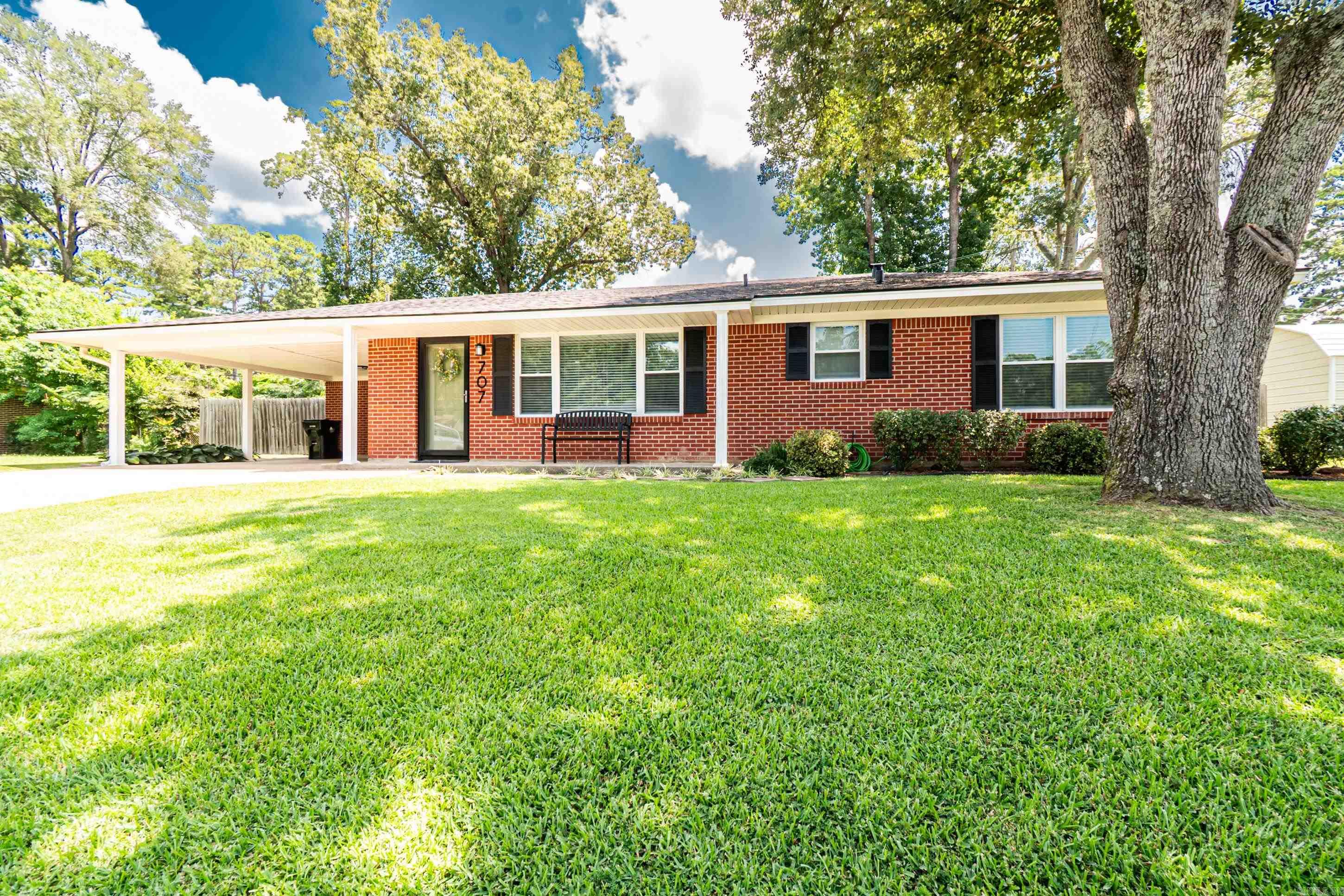 707 9th NW Street  Springhill, LA